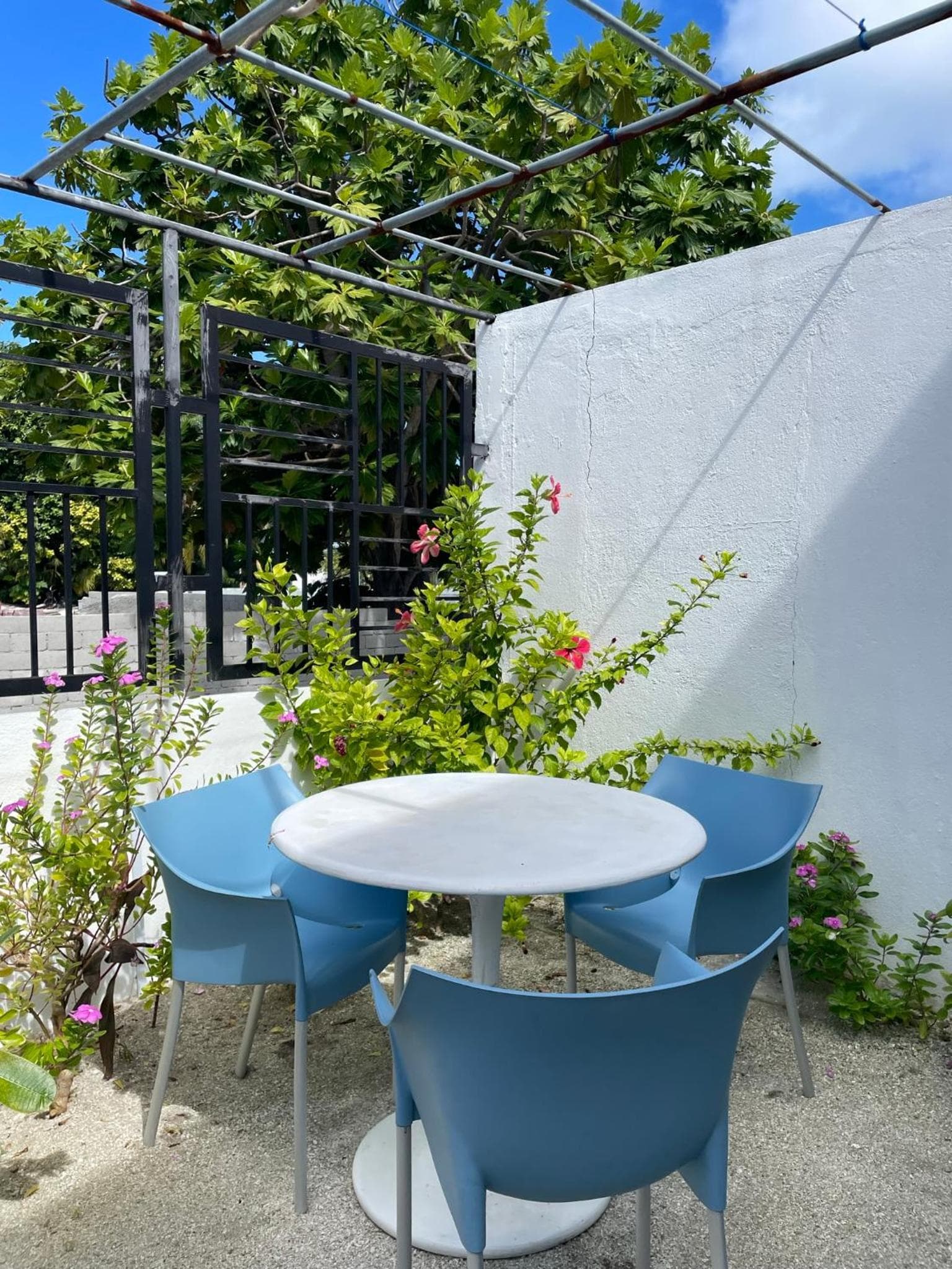 EQ SURF RETREAT - View 24