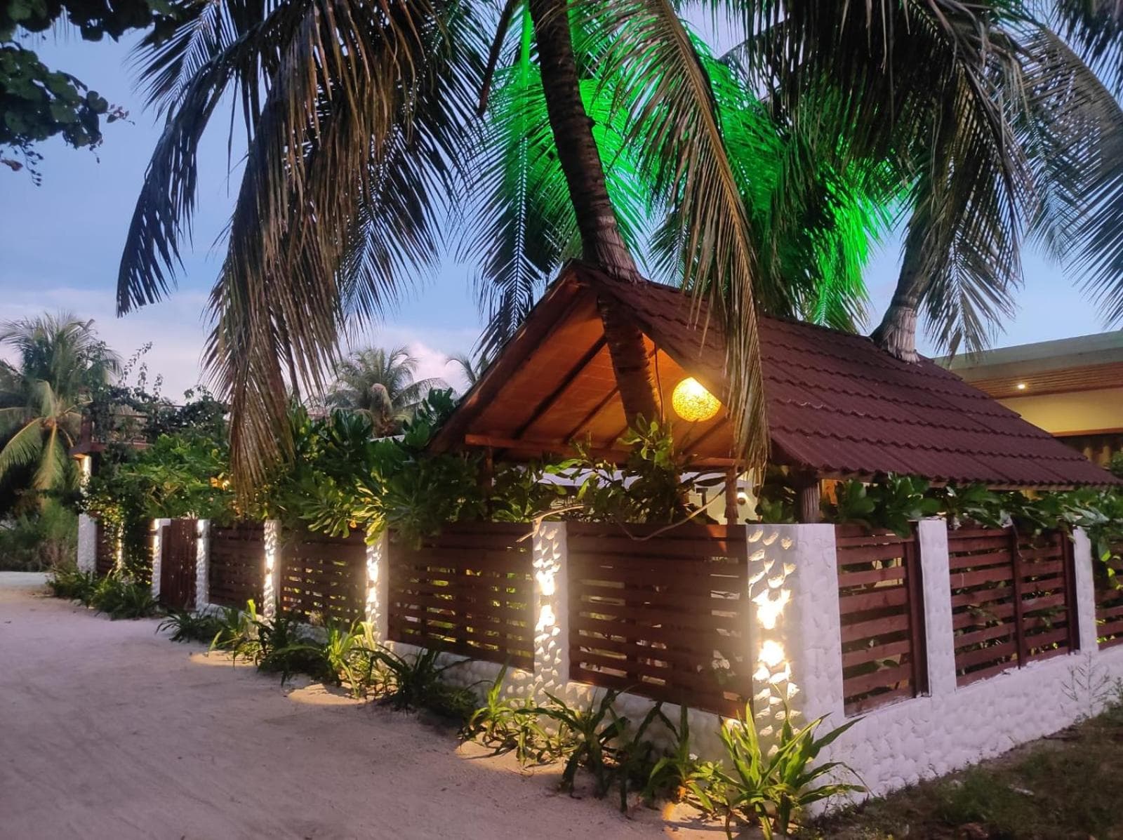 Oceano Beach Vashafaru - View 27