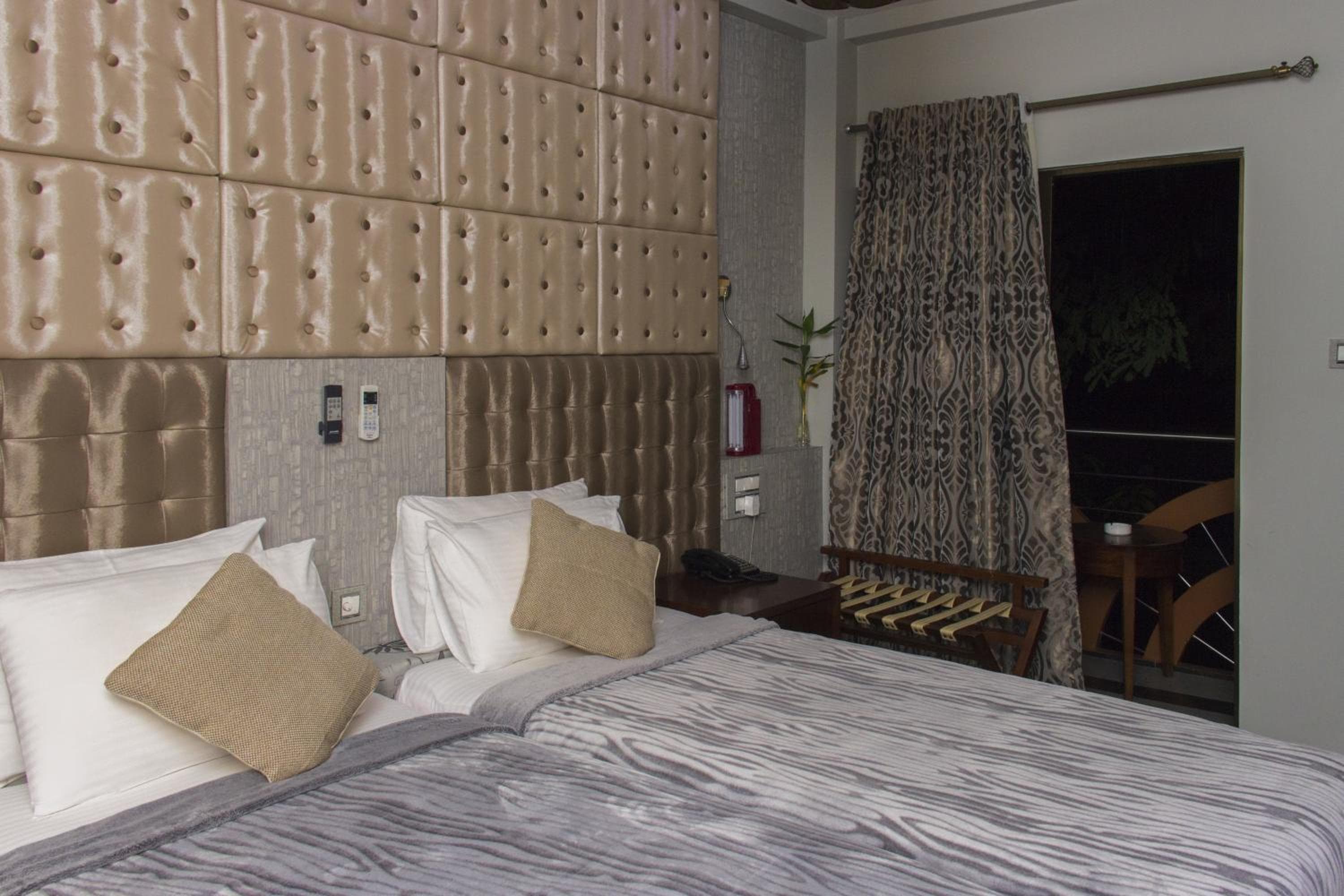 Newtown Inn - View 19