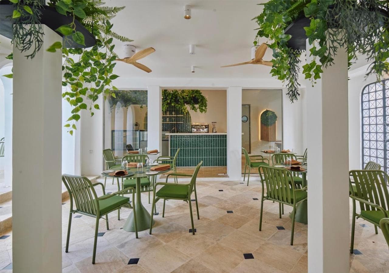 Stone Hotels Dhiffushi - View 5