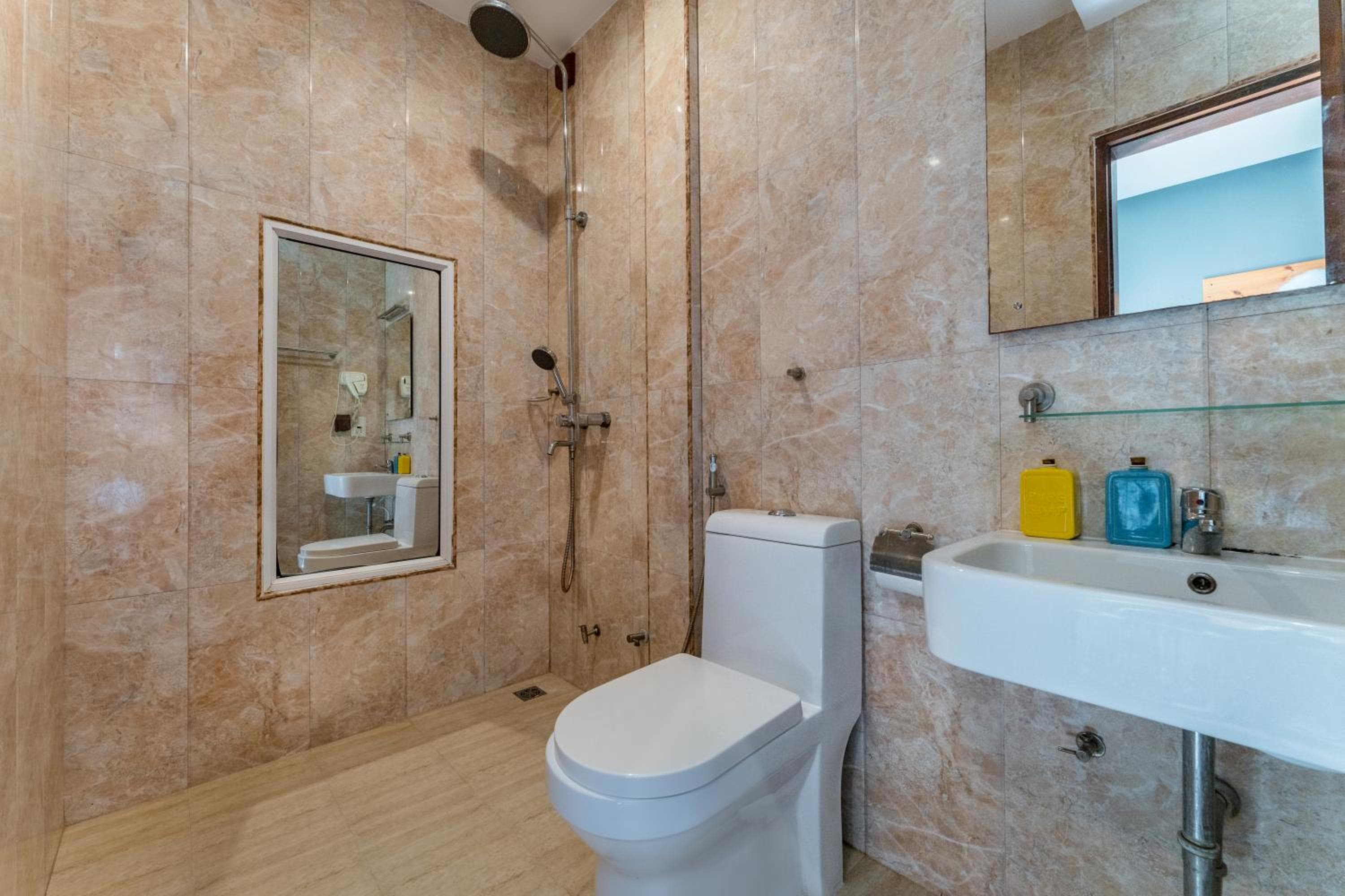 Maamadi Boutique - View 38