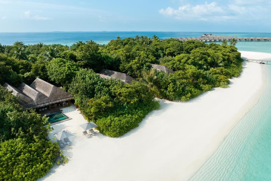 Vakkaru Maldives - Luxury Private Island Resort - View 20