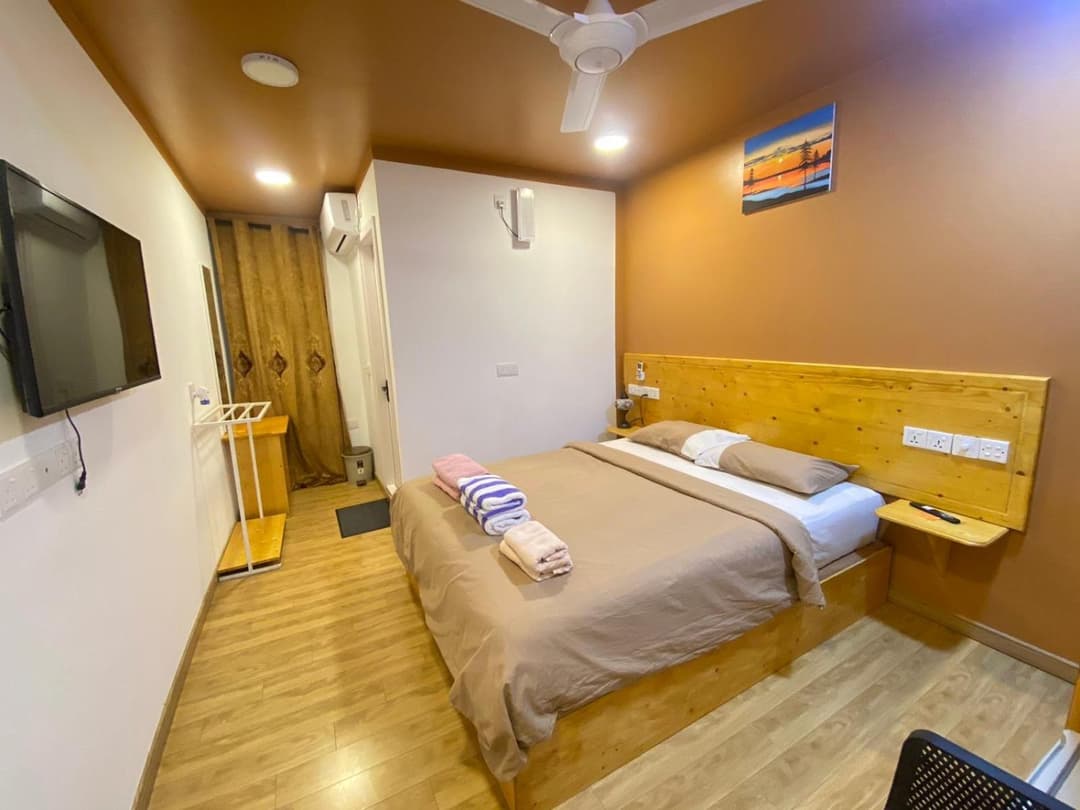 Ever Blue Guest House - View 3