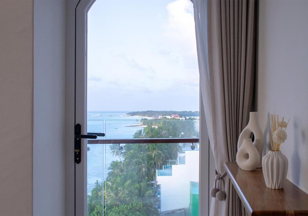 Stone Hotels Dhiffushi - View 99