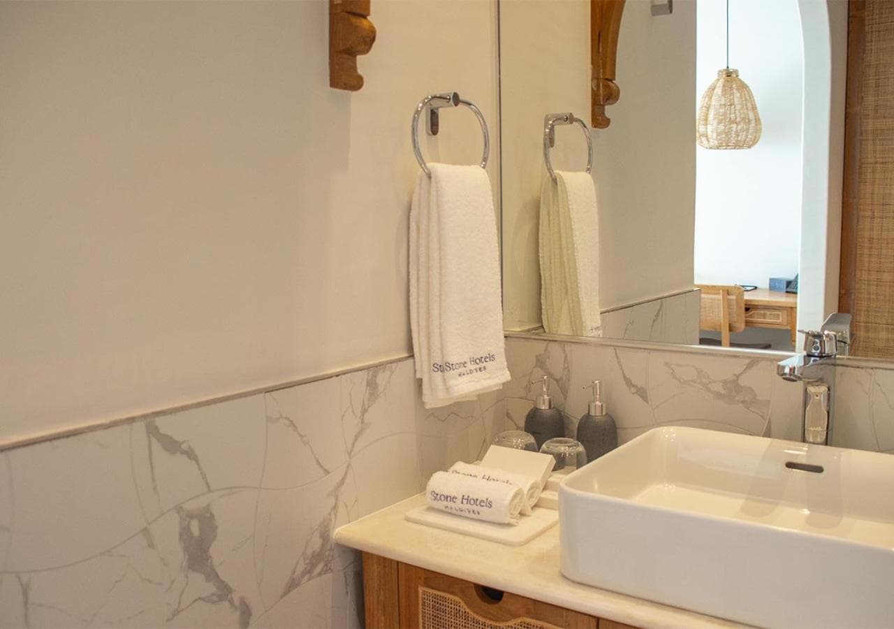 Stone Hotels Dhiffushi - View 106