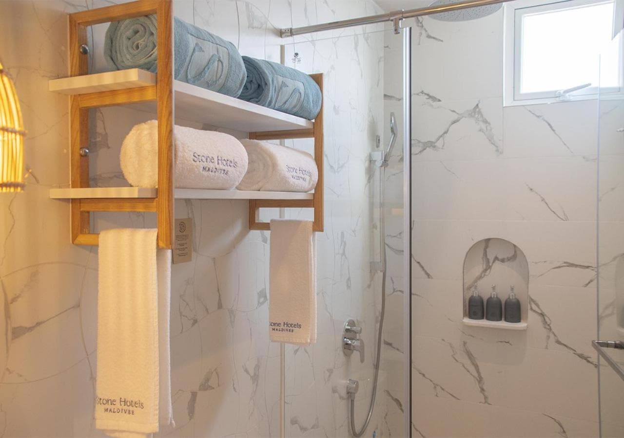 Stone Hotels Dhiffushi - View 94