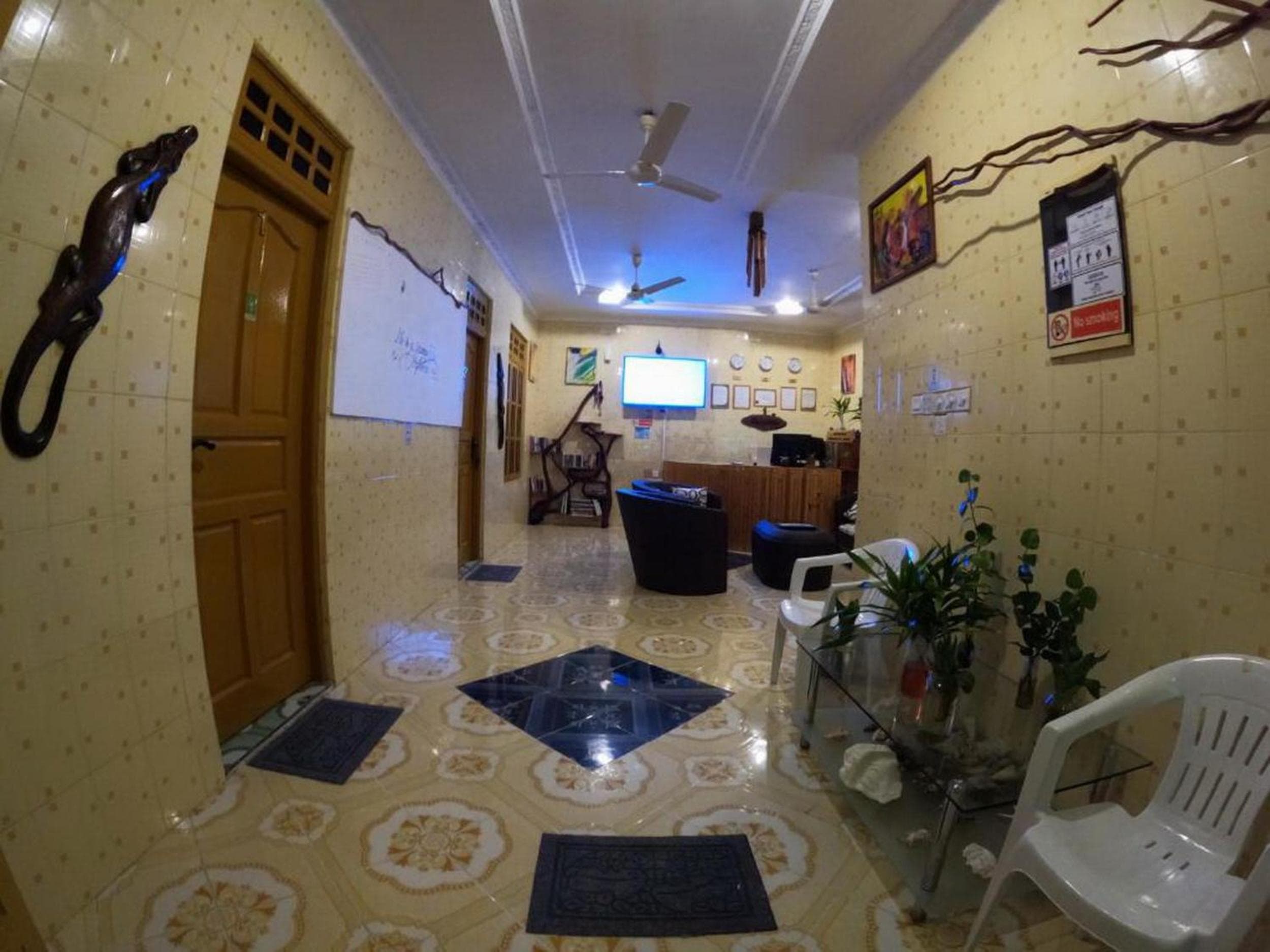 Adroit Beach Inn - View 5