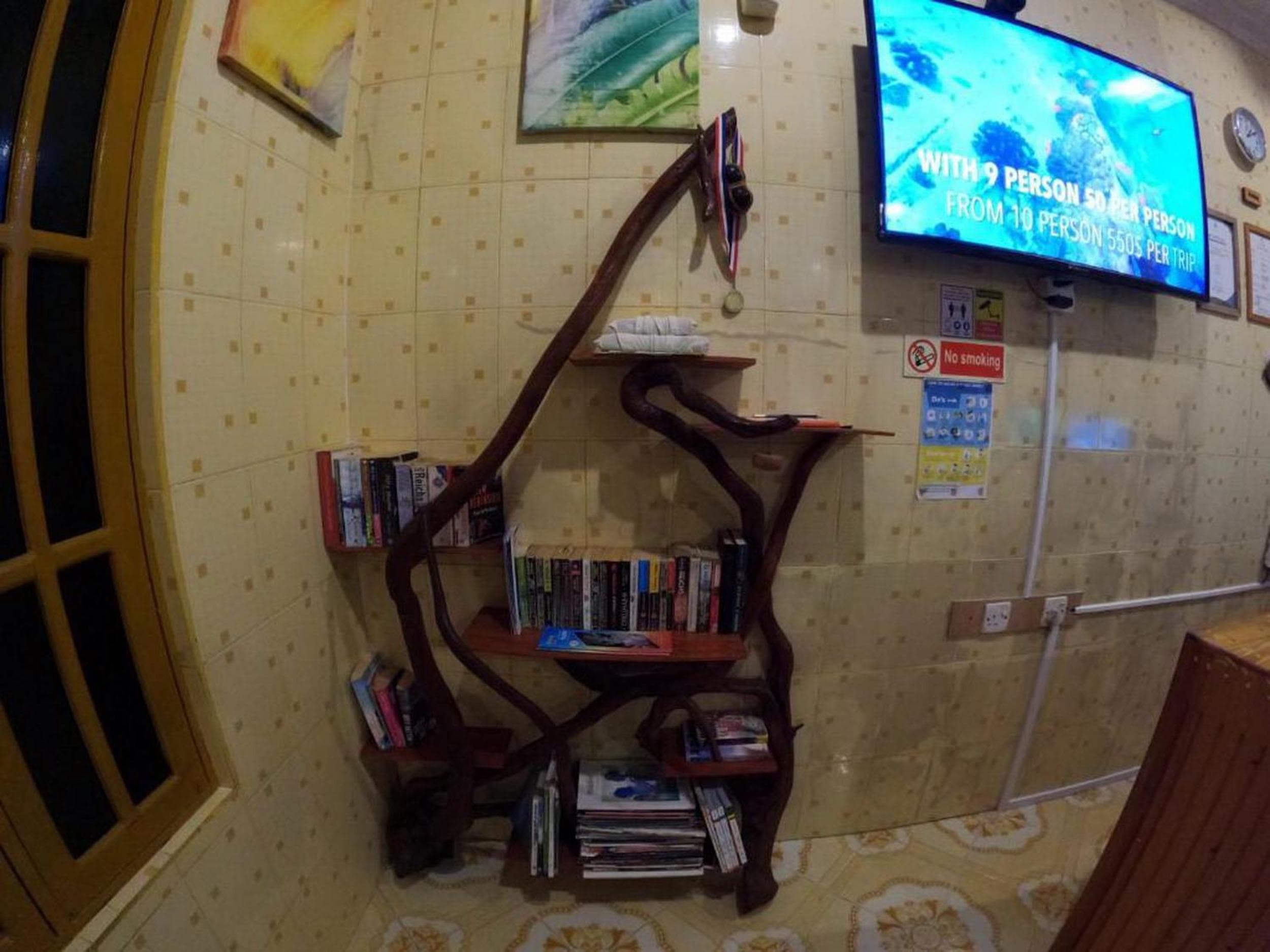 Adroit Beach Inn - View 7