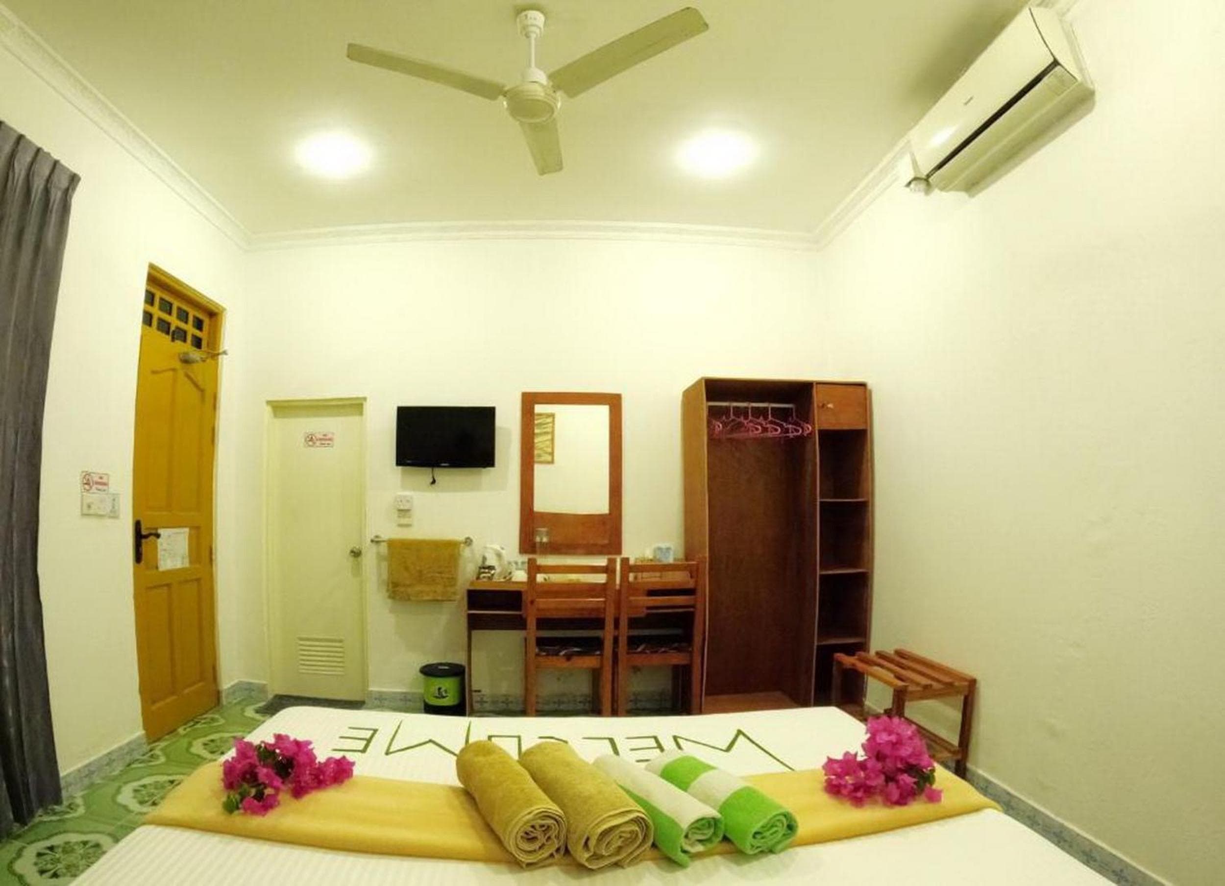 Adroit Beach Inn - View 110