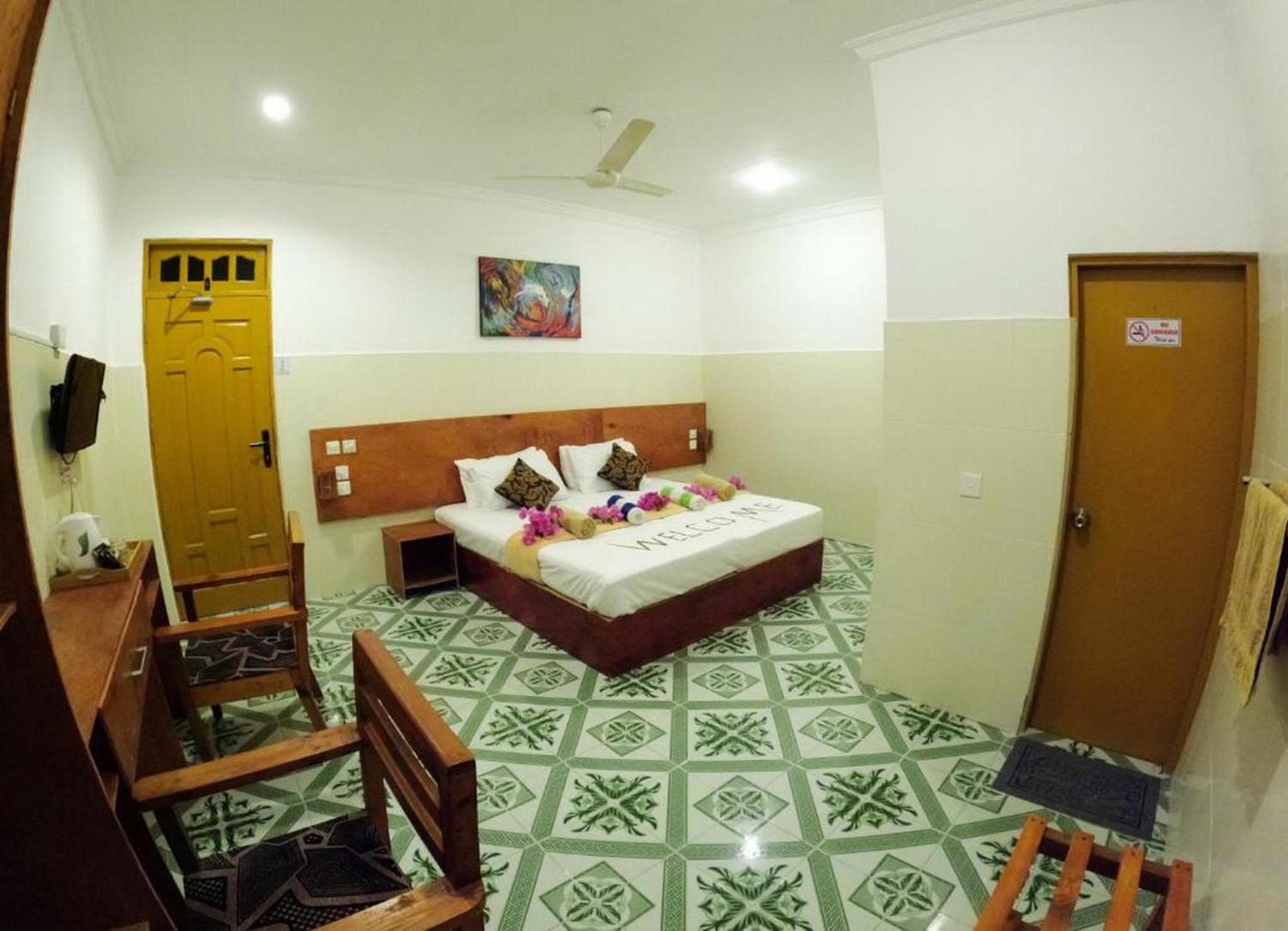 Adroit Beach Inn - View 144