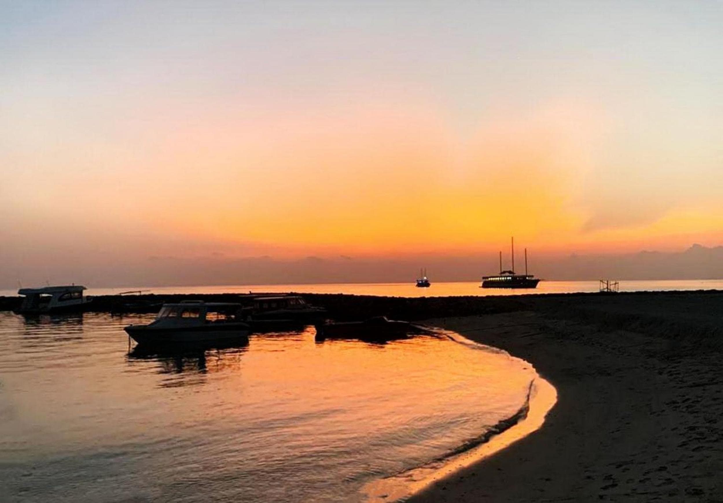 Adroit Beach Inn - View 23