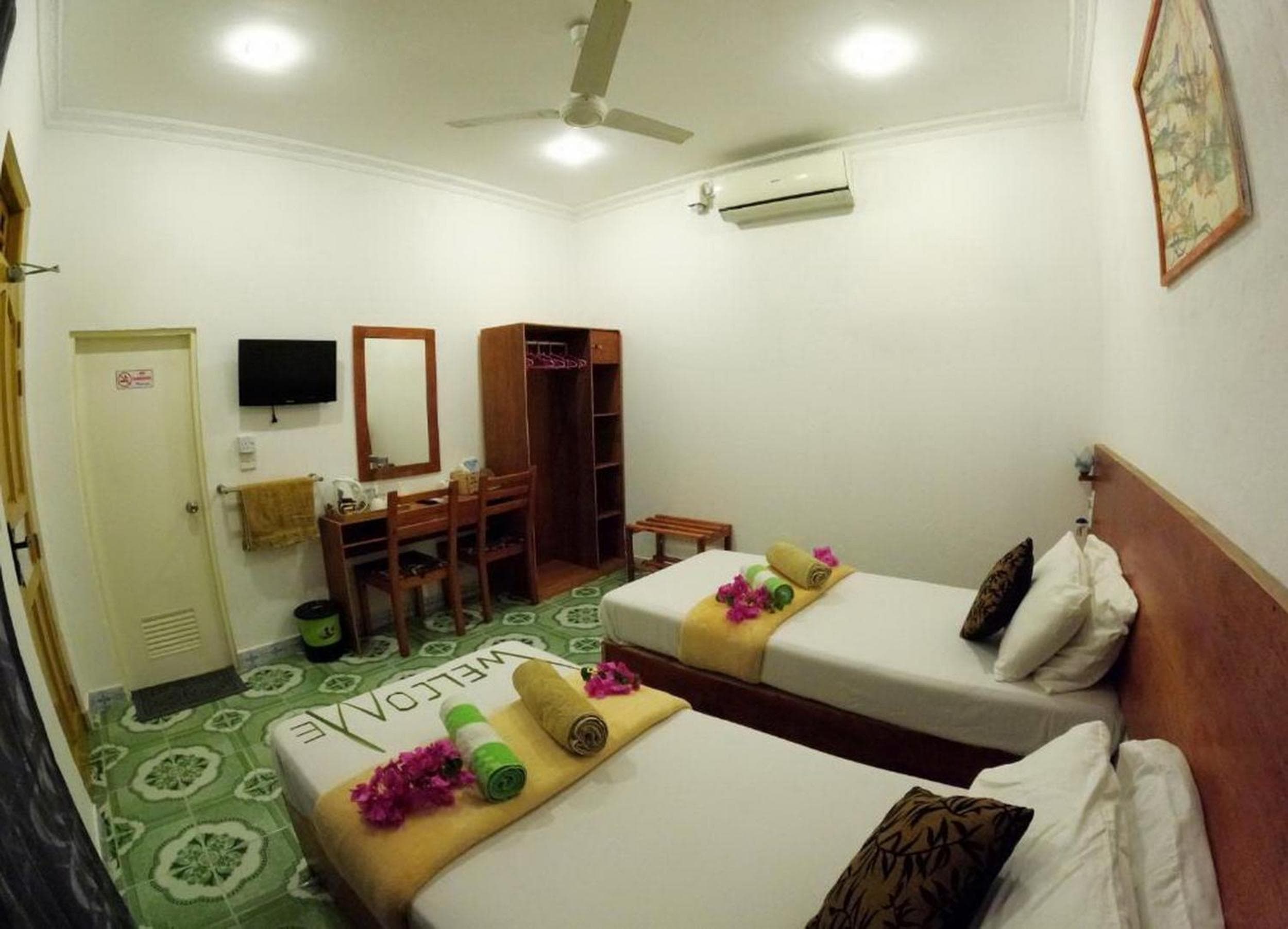 Adroit Beach Inn - View 168