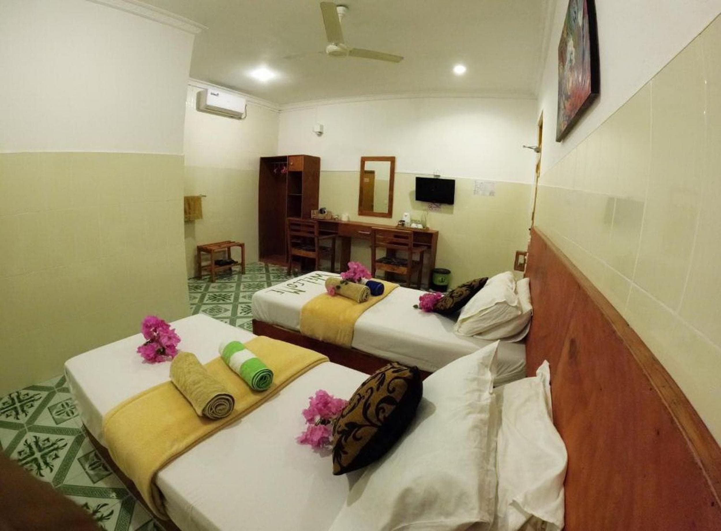 Adroit Beach Inn - View 208