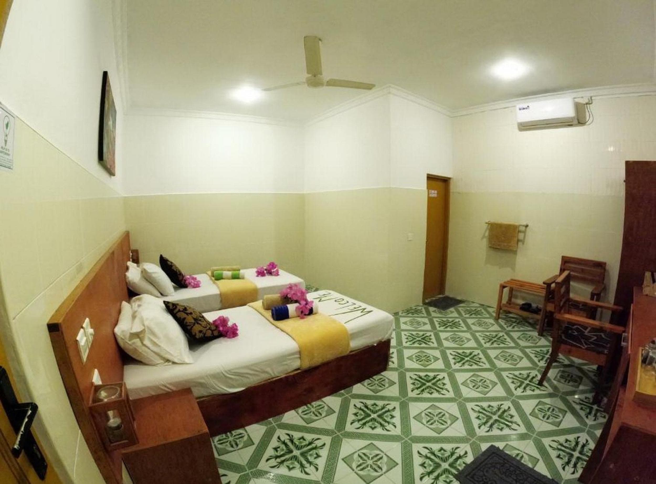 Adroit Beach Inn - View 212