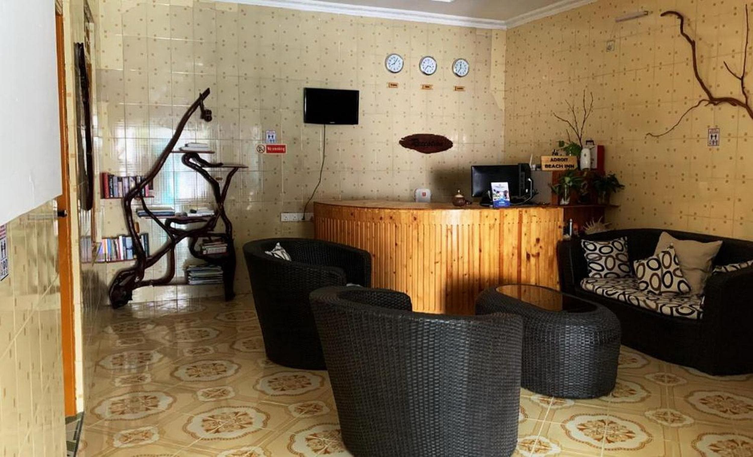 Adroit Beach Inn - View 17