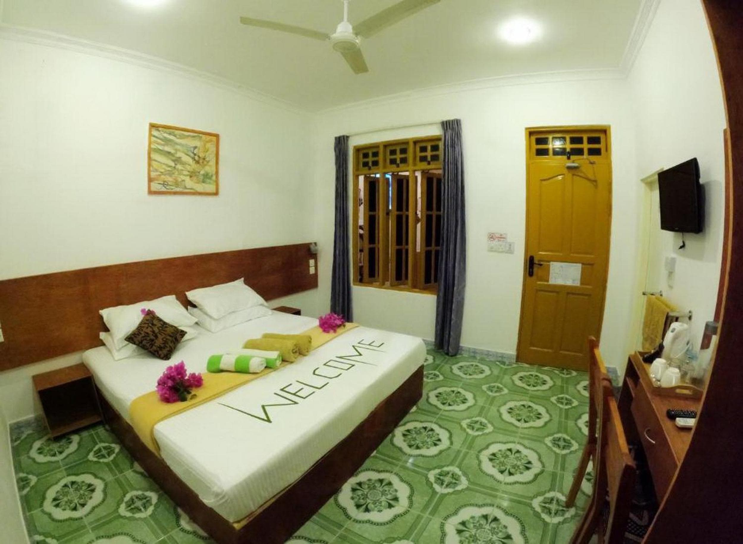 Adroit Beach Inn - View 210