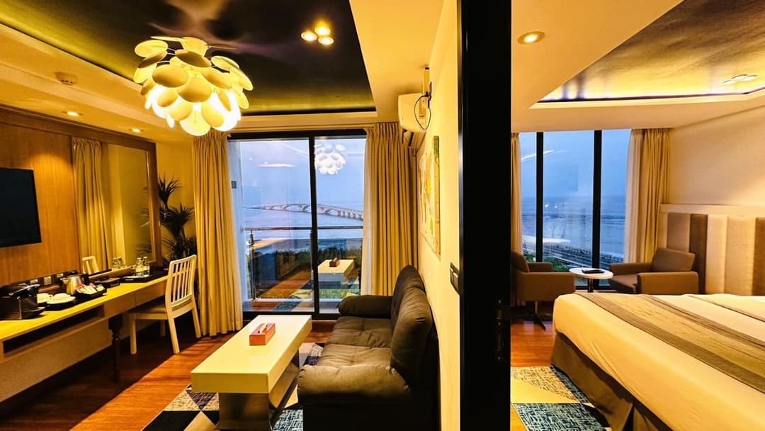 Beehive Premier - View 1