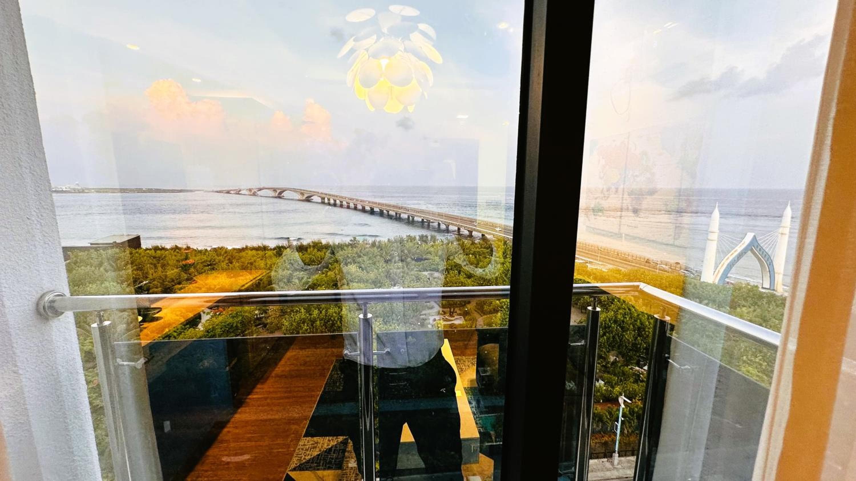 Beehive Premier - View 82