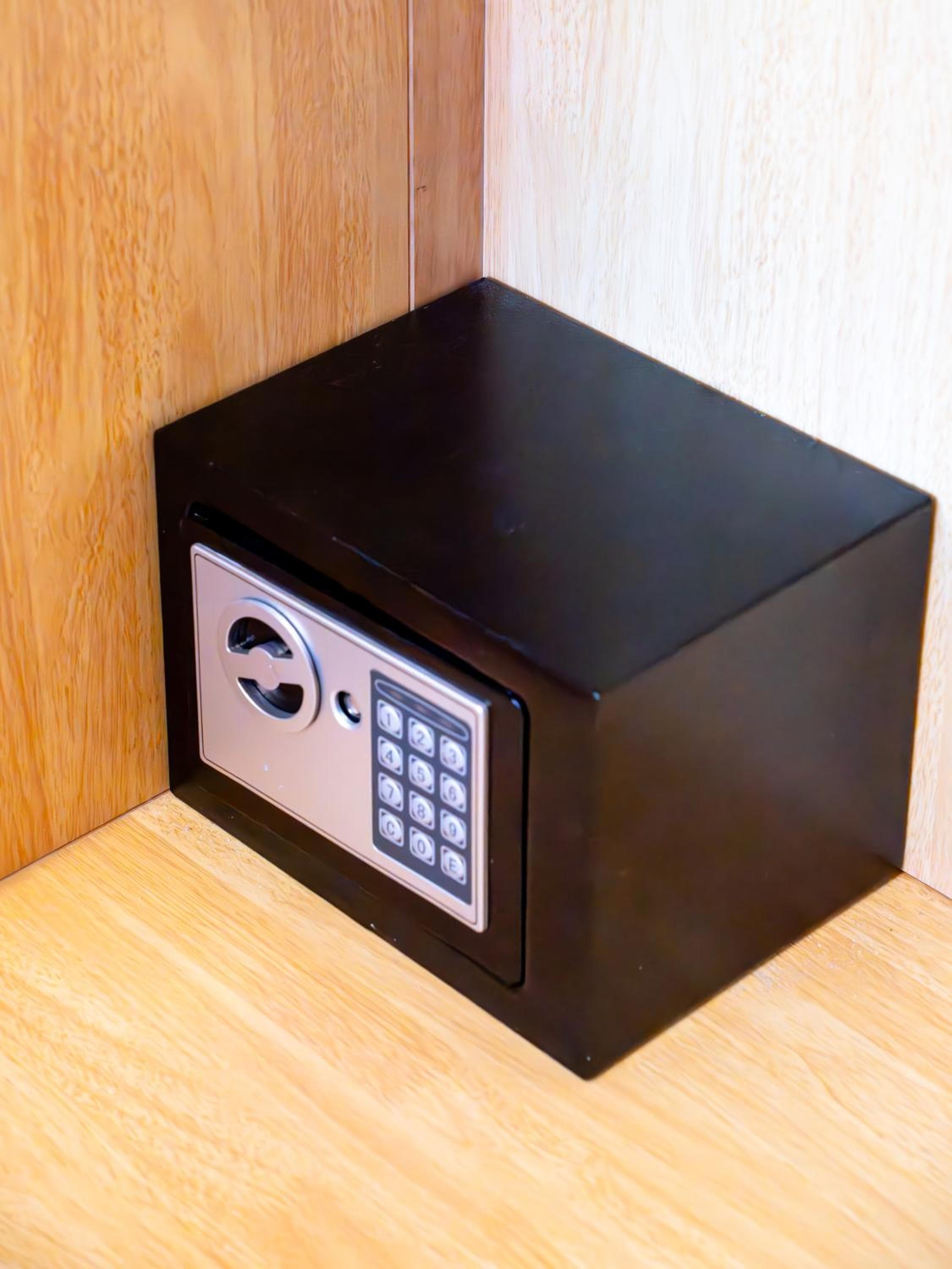 Ahola Thoddoo, Maldives - View 27