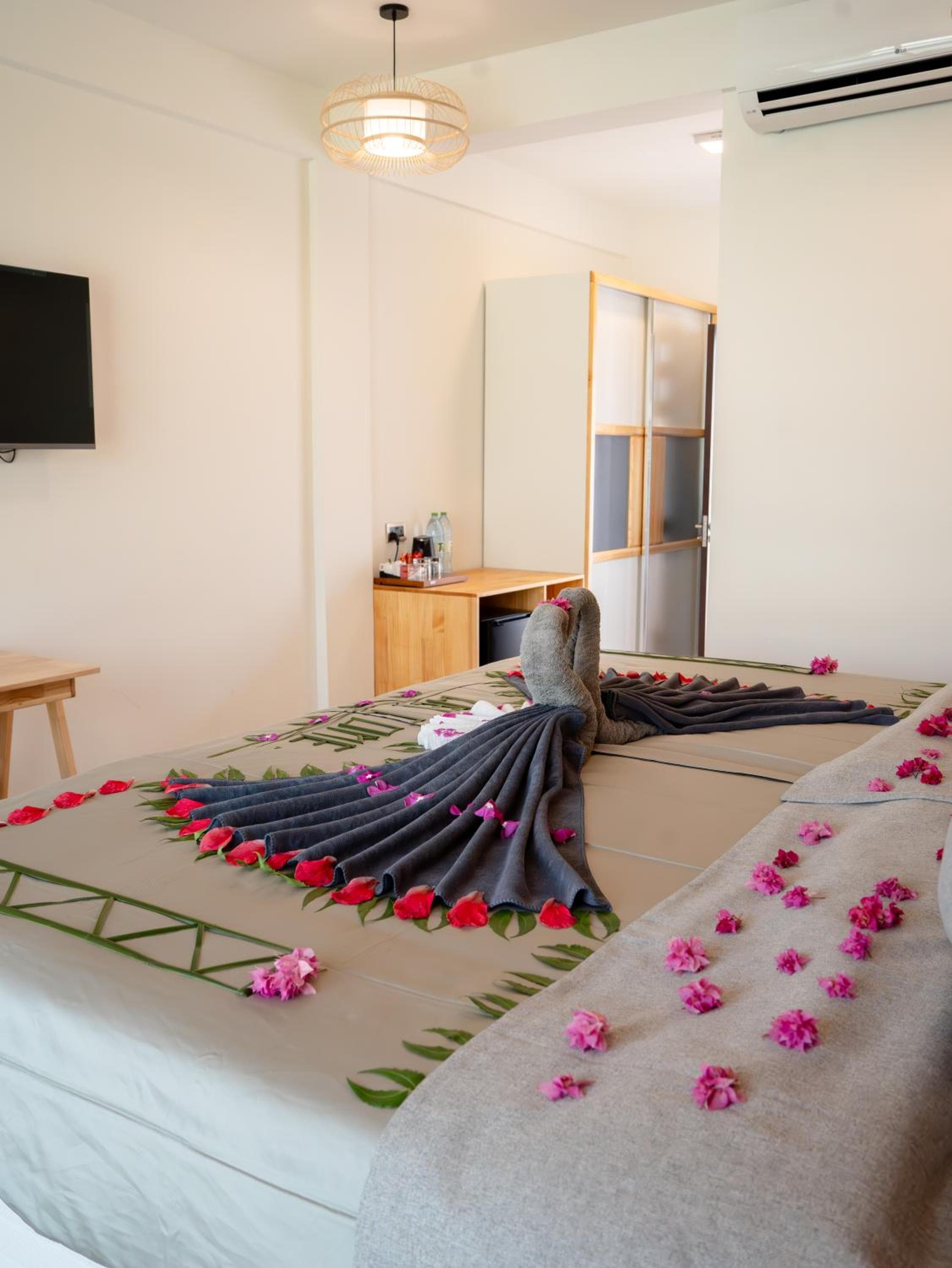 Ahola Thoddoo, Maldives - View 14