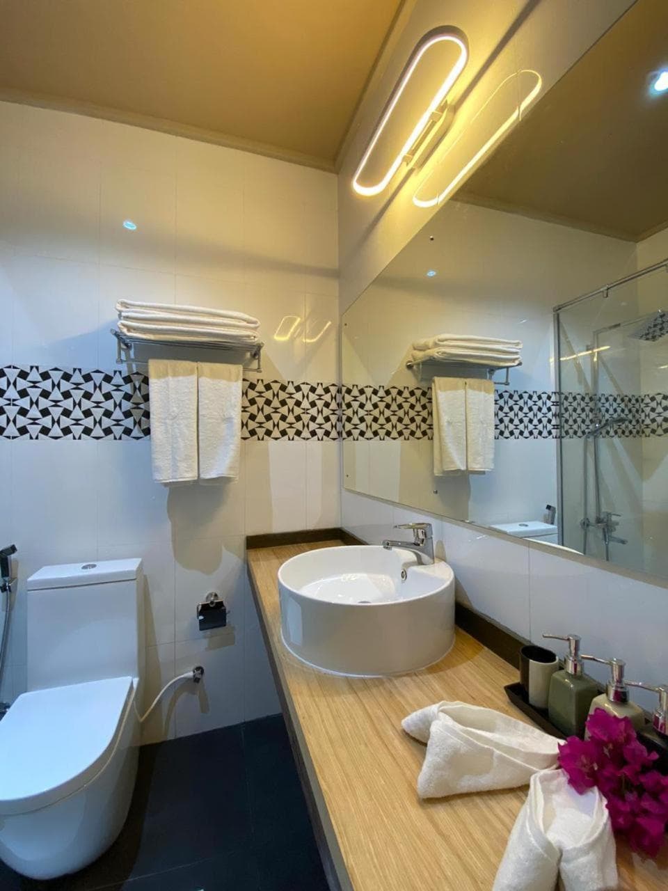 Sand Inn Residence - View 15