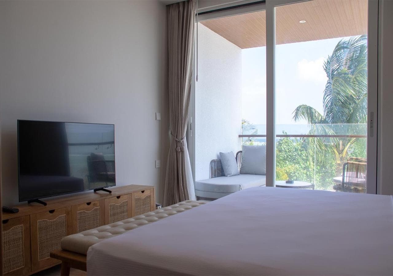 Stone Beach Club - View 50