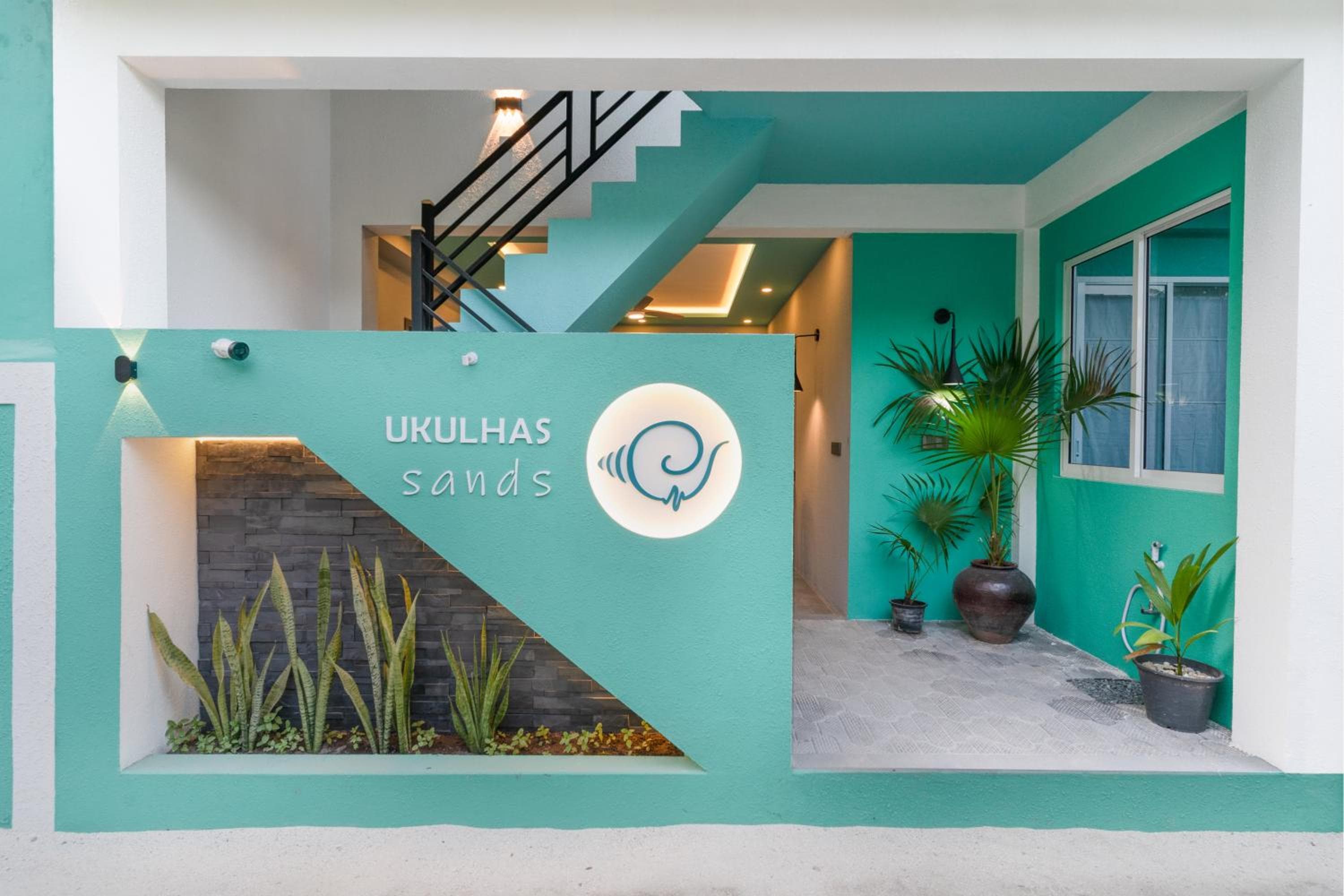 Ukulhas Sands - View 1