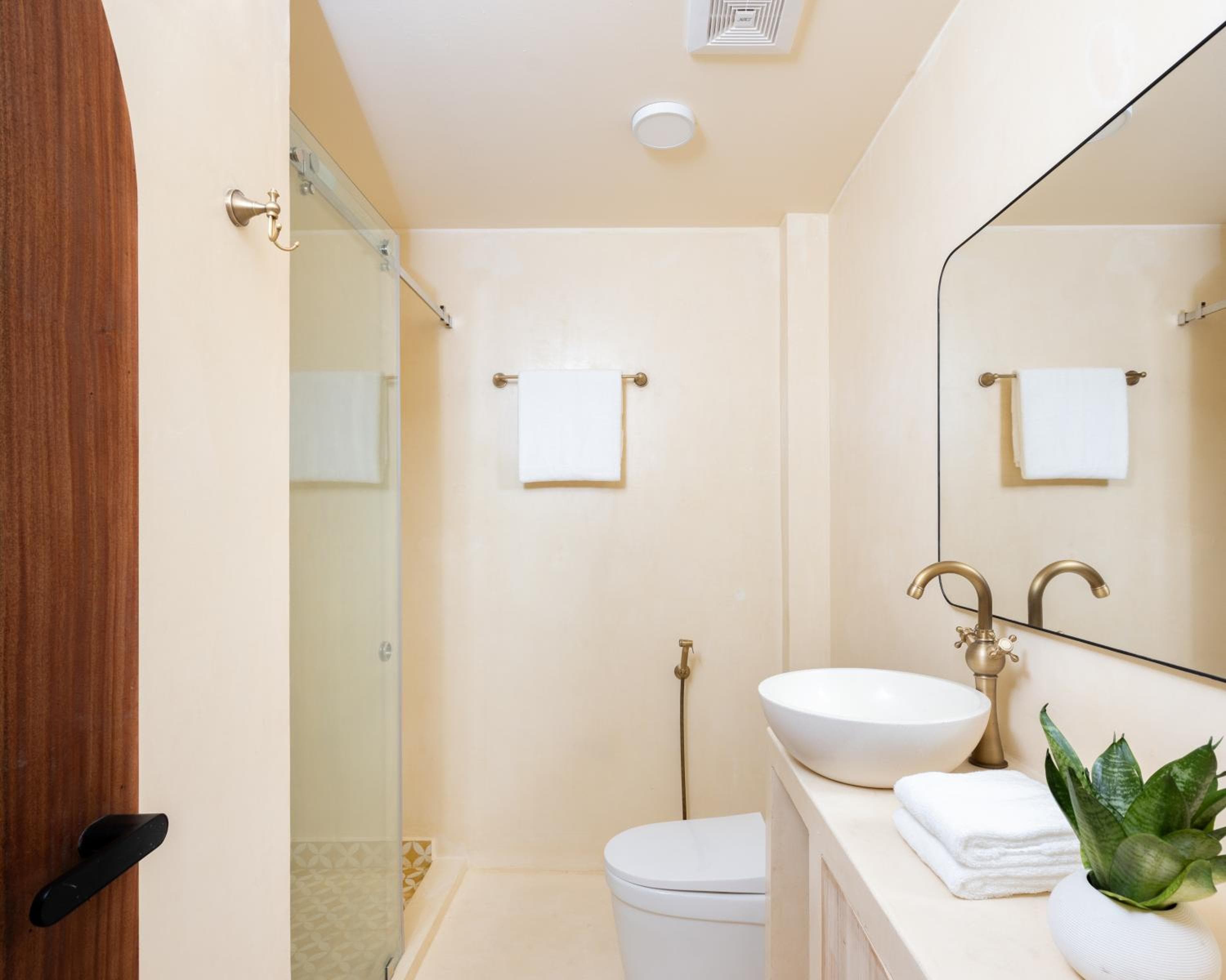 Isla Retreat - View 9