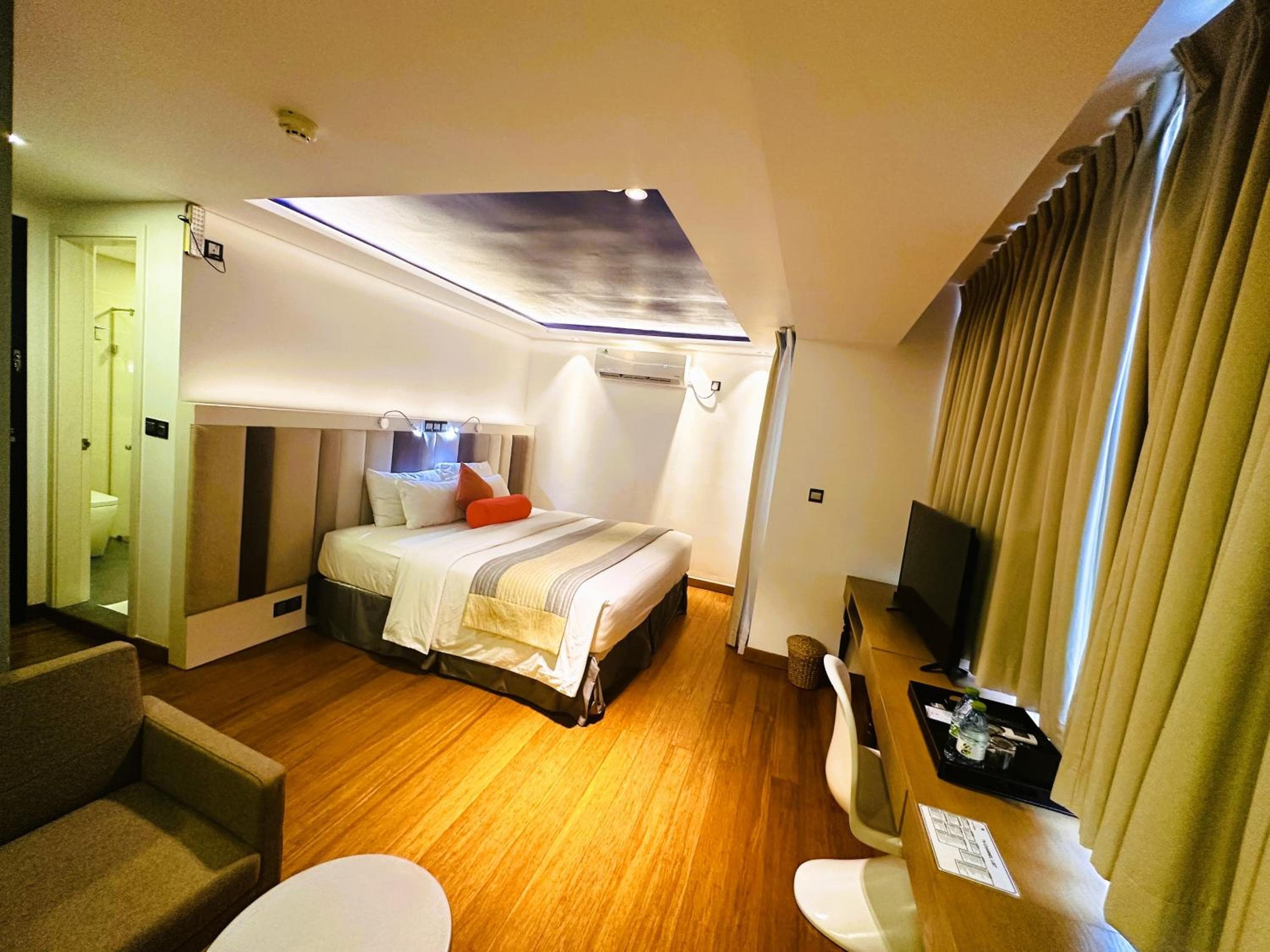 Beehive Premier - View 90