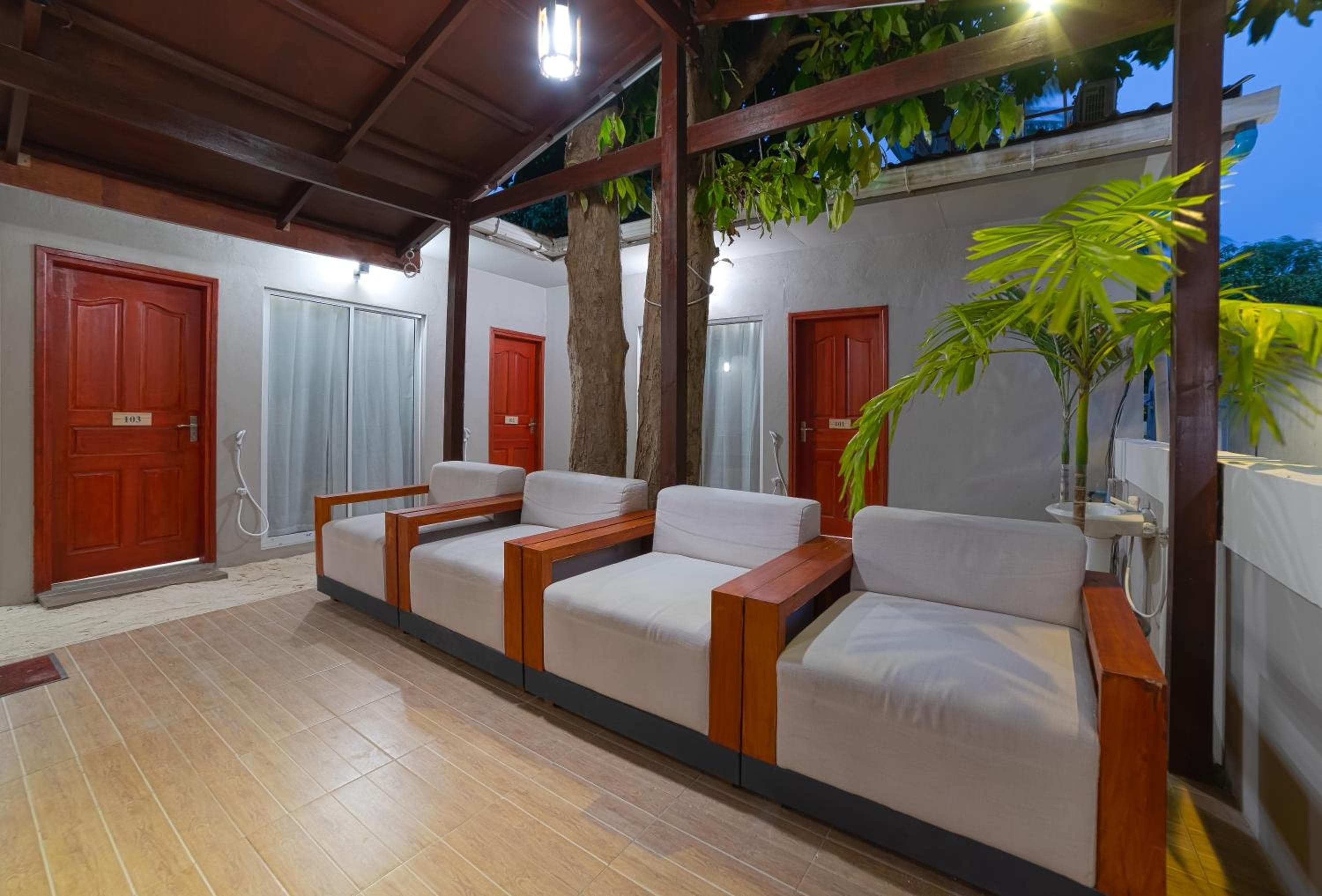 Palm Oasis at Ukulhas - View 3