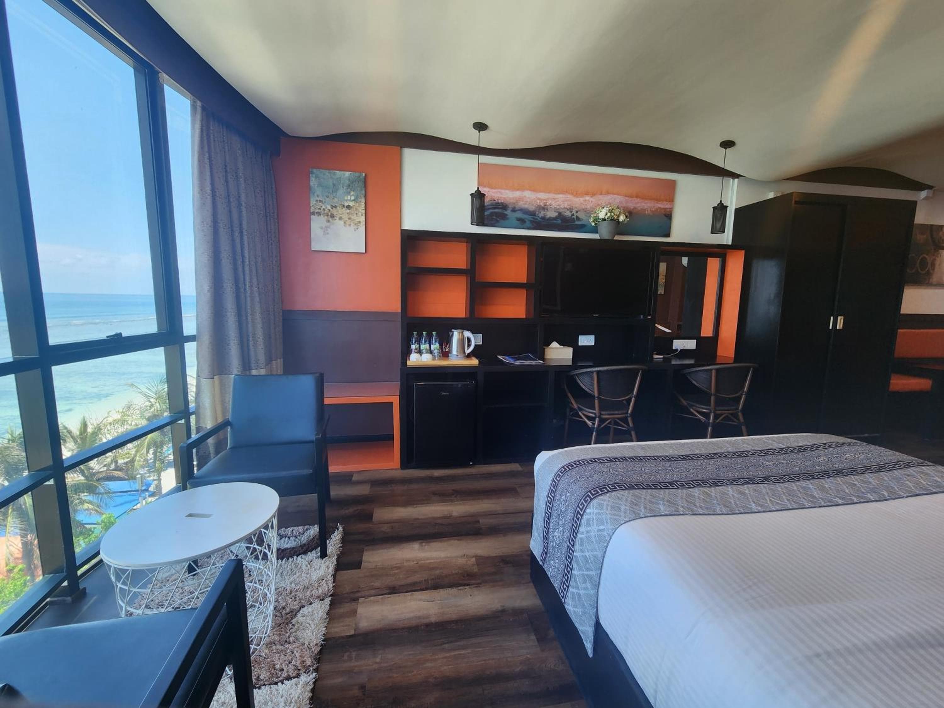 The Hive Beach - View 84