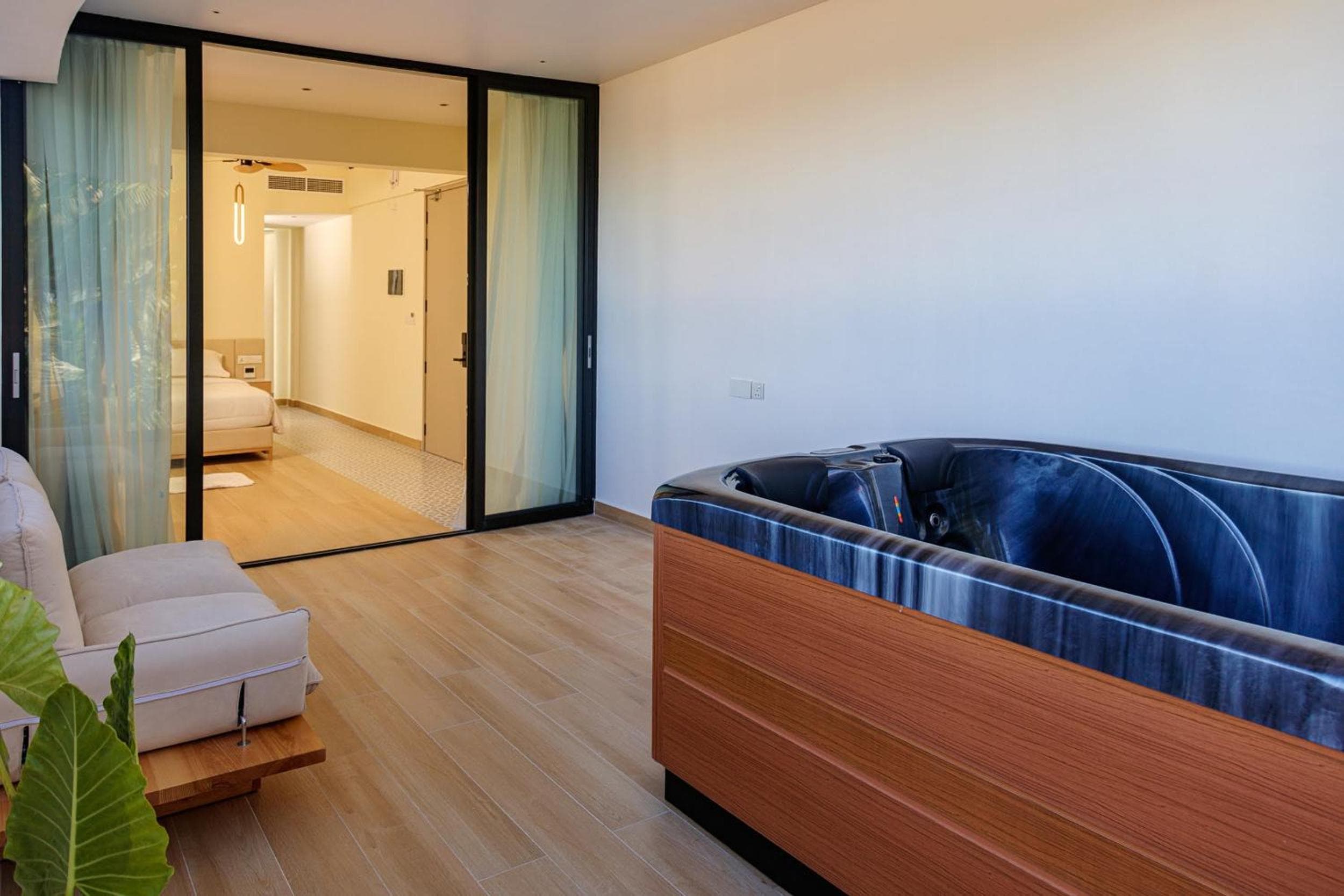 Kinan Boutique - View 8