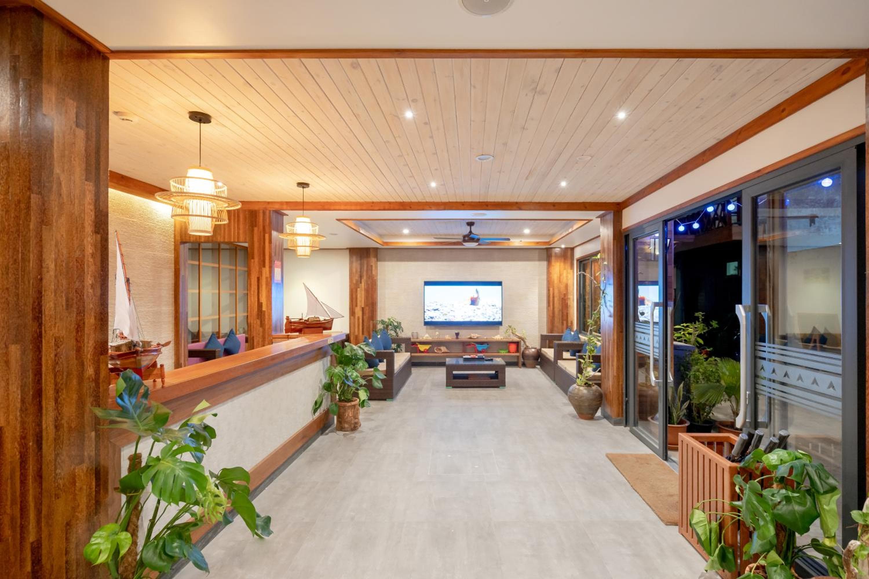 Ayala Oceanview Maldives - View 10