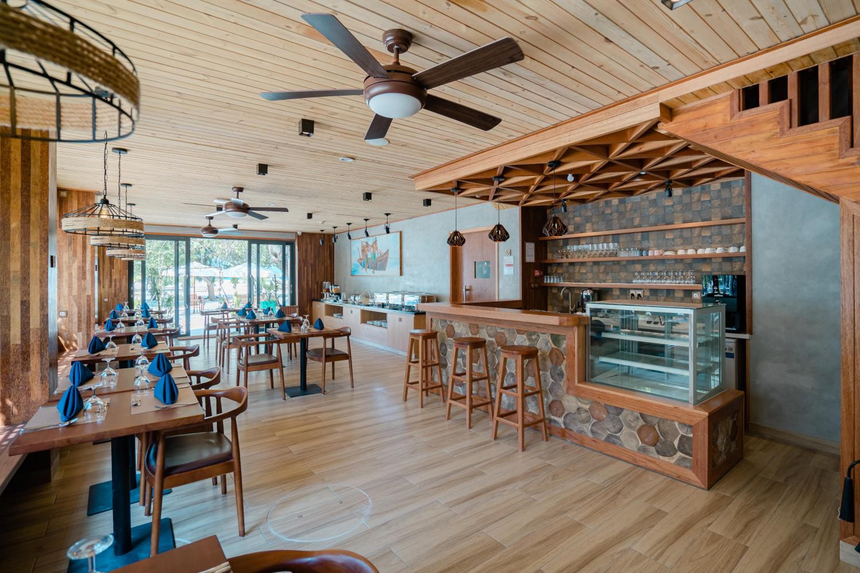 Ayala Oceanview Maldives - View 19