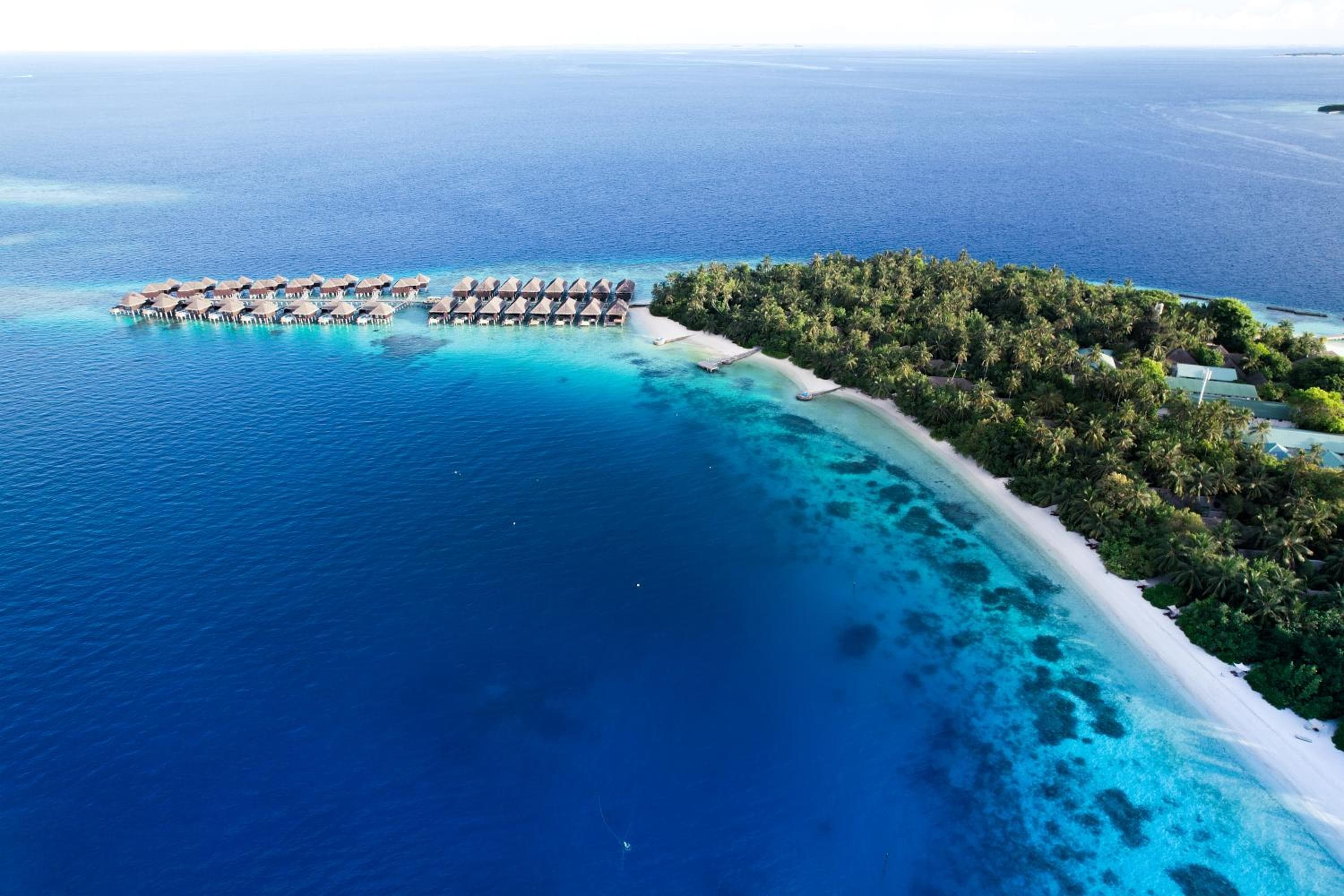 Coco Bodu Hithi - 50 percent off shared roundtrip Speedboat for stays from 1 Sep to 23 Dec 2025 - View 2