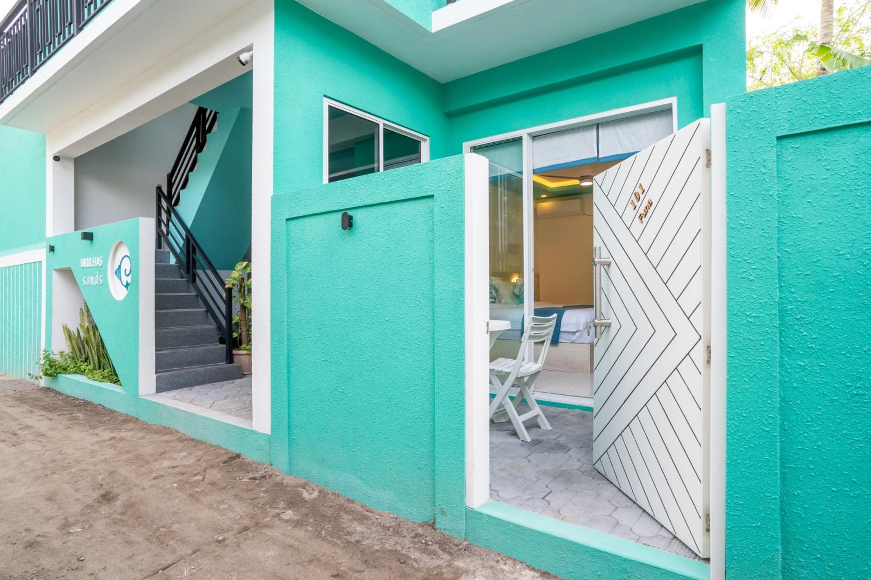 Ukulhas Sands - View 19