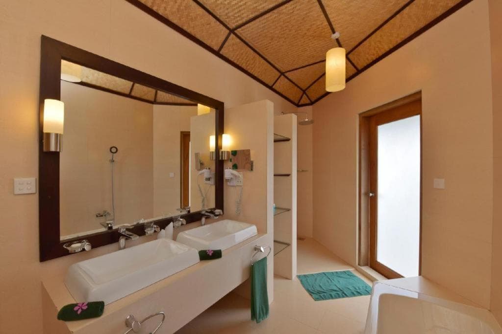 Angaga Island Resort and Spa - View 3