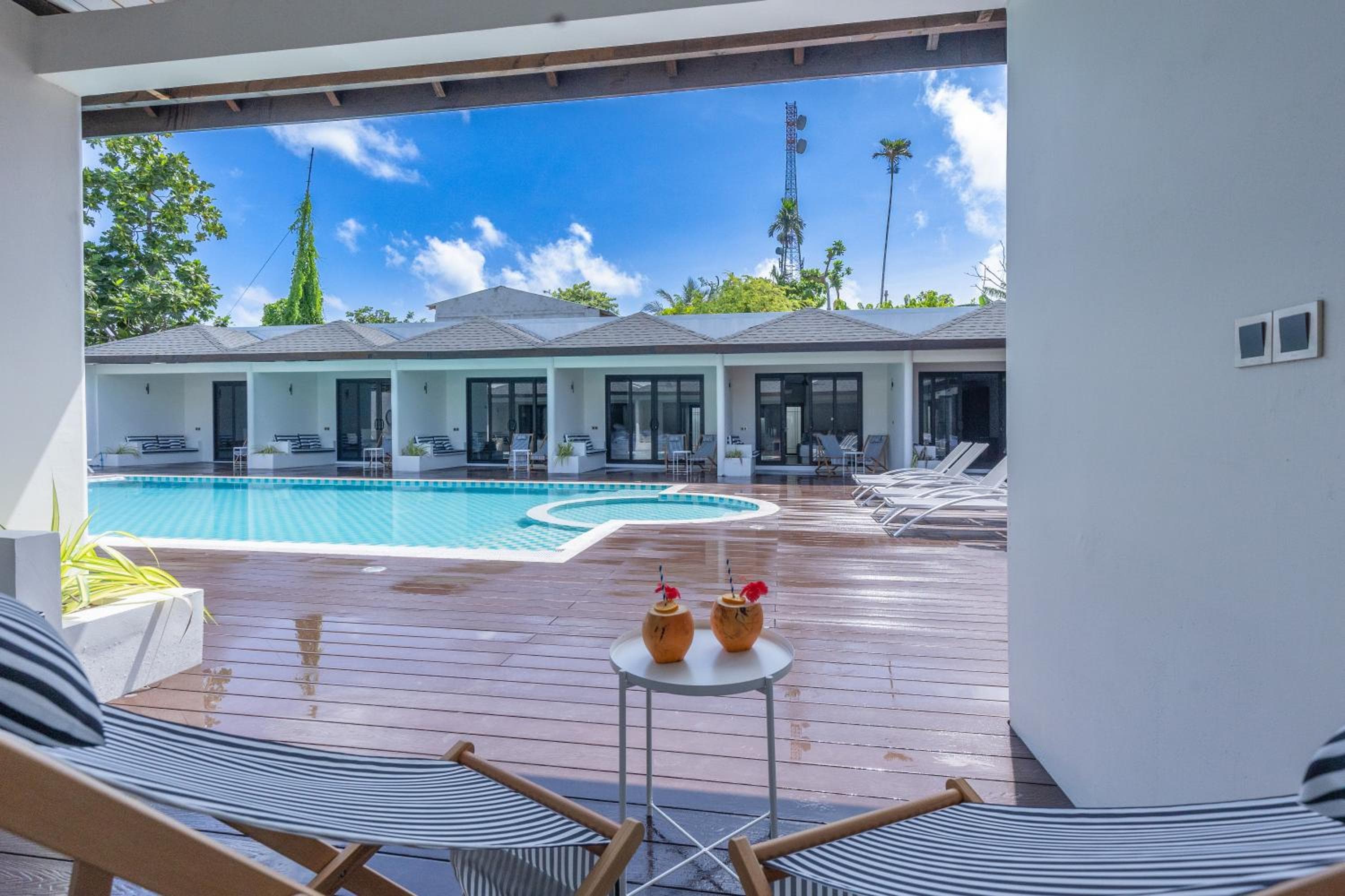 Hakuna Maldives - View 5