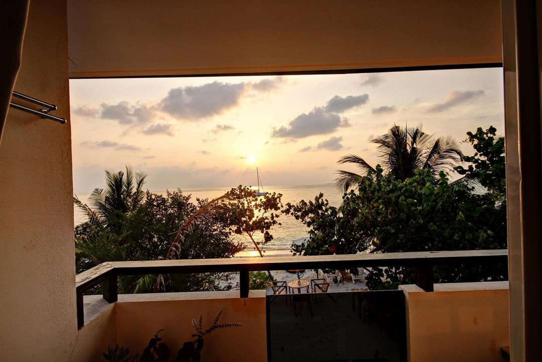 Crown Beach Villas with direct access to the Bikini Beach - View 9
