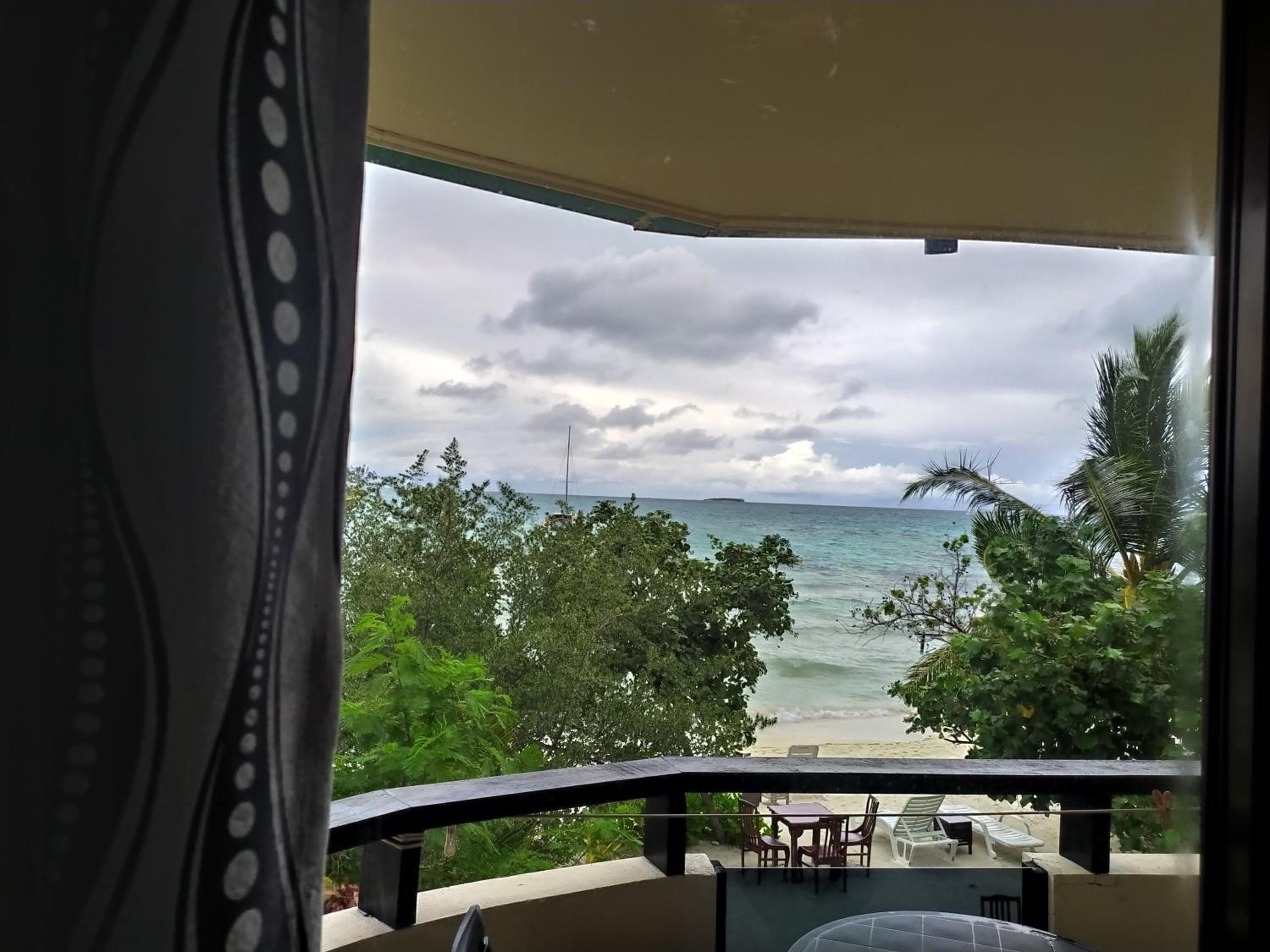 Crown Beach Villas with direct access to the Bikini Beach - View 2