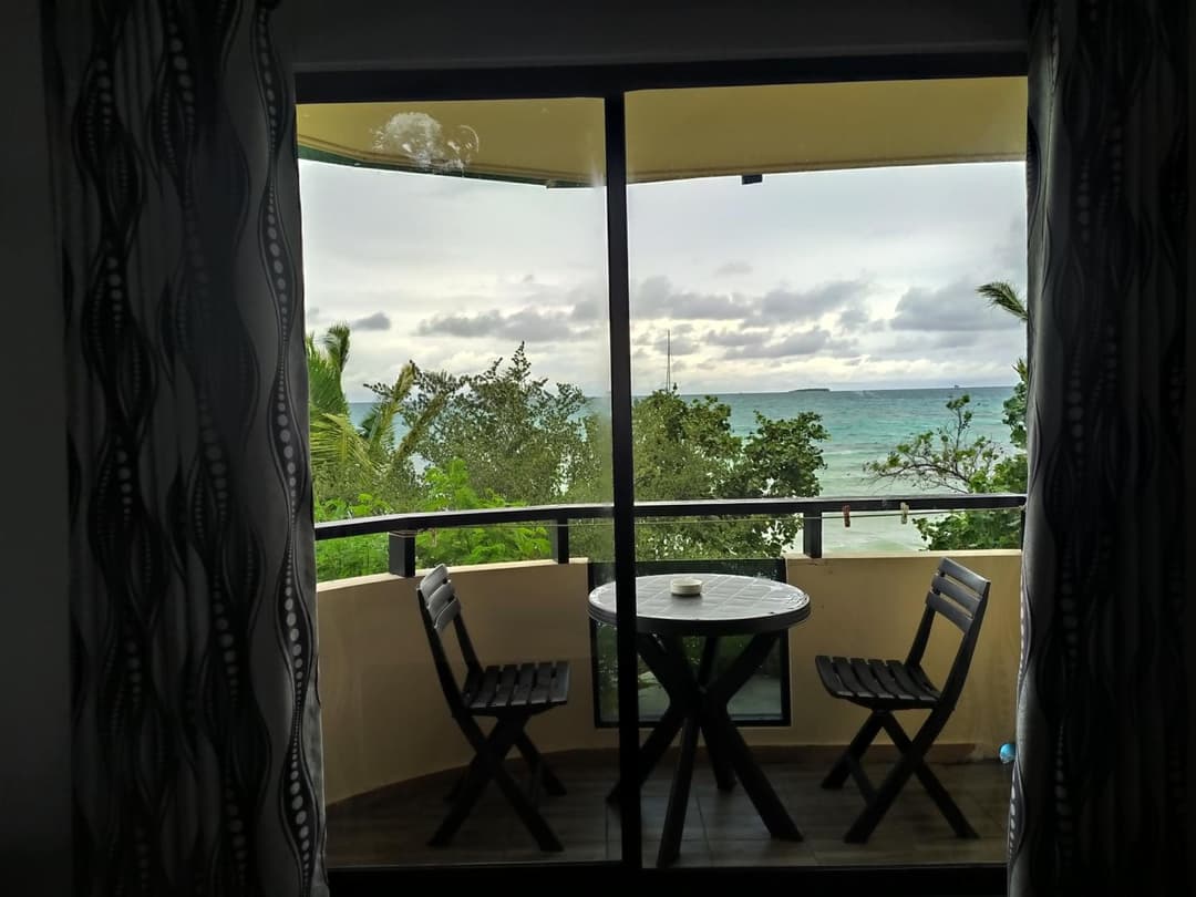 Crown Beach Villas with direct access to the Bikini Beach - View 28