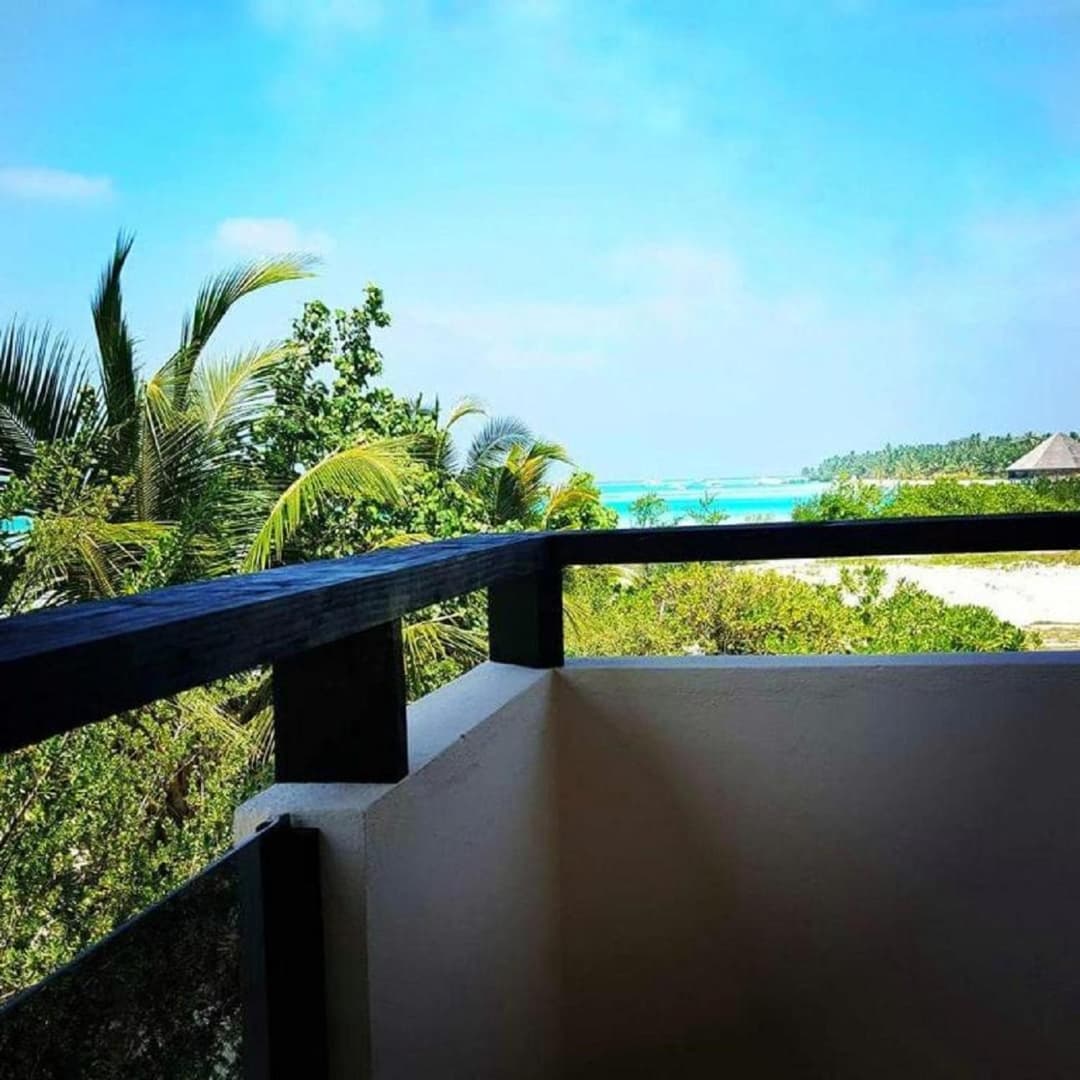 Crown Beach Villas with direct access to the Bikini Beach - View 12