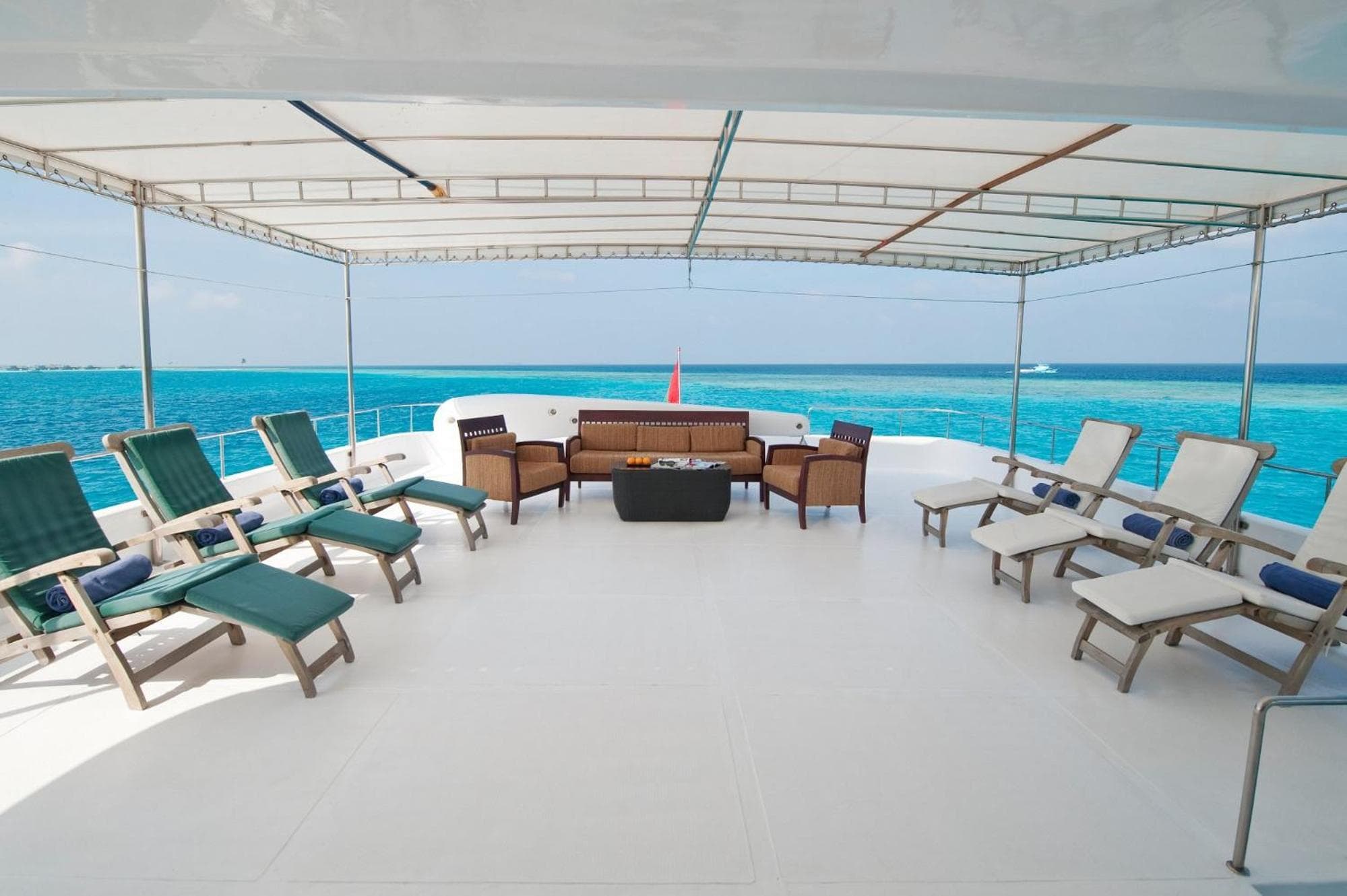 Crown Beach Villas with direct access to the Bikini Beach - View 42