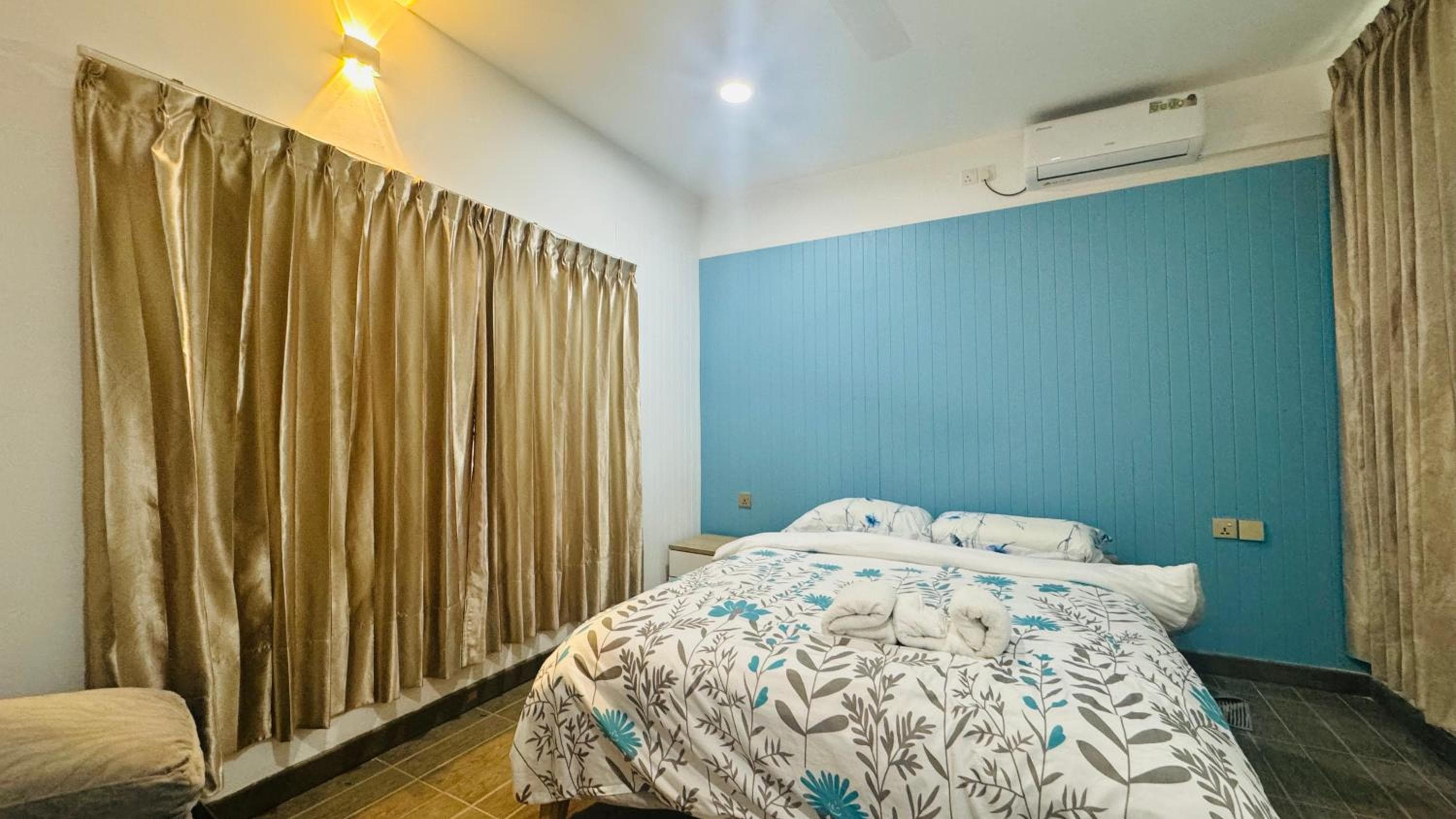 Wave Crest Retreat - View 10