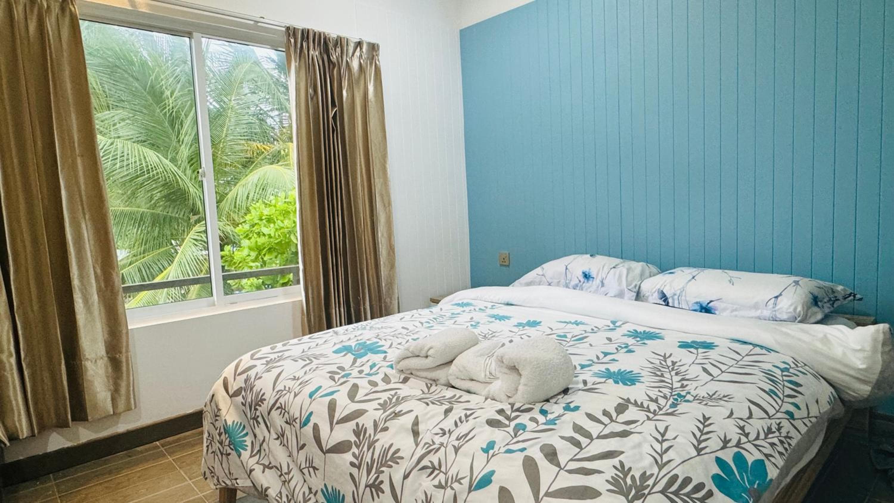 Wave Crest Retreat - View 23