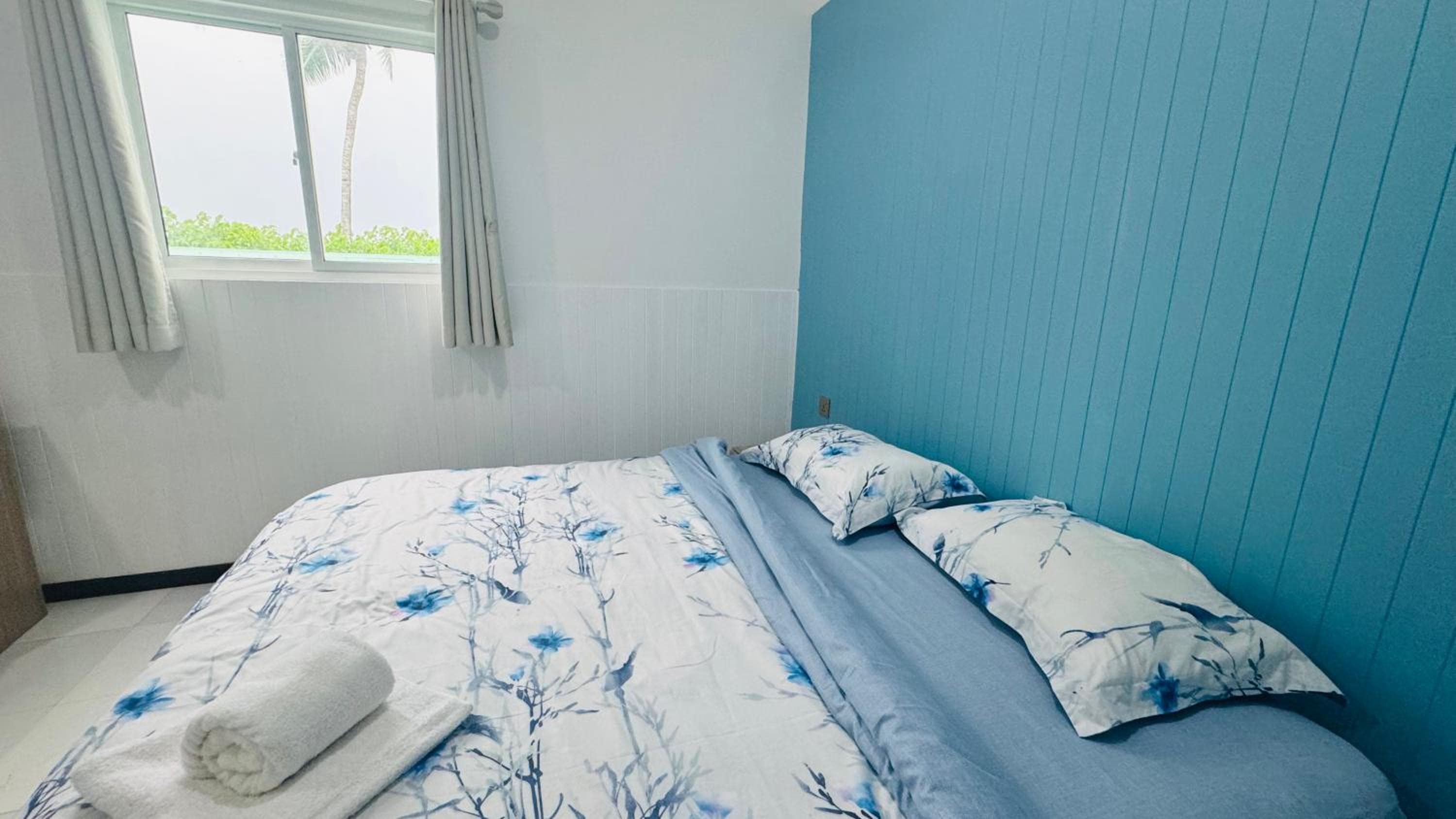 Wave Crest Retreat - View 22