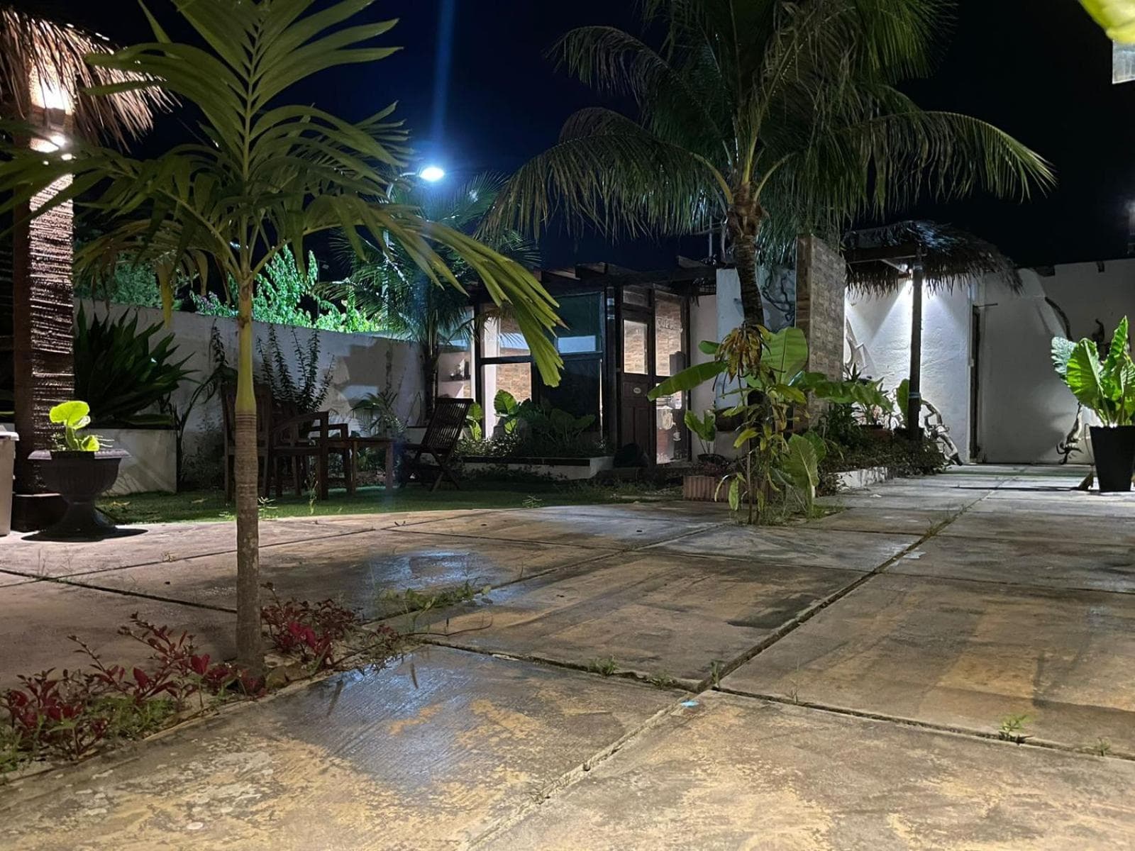 Himeyn Beach Inn - Ocho Homes by Eight Continents - View 21