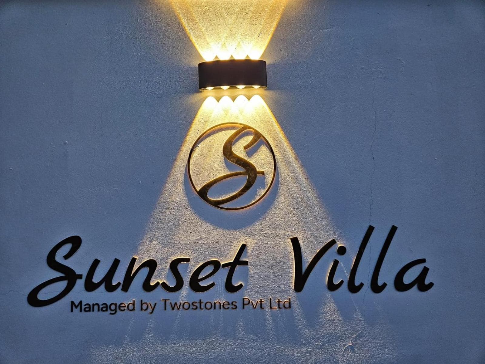 Sunset Villa - View 6