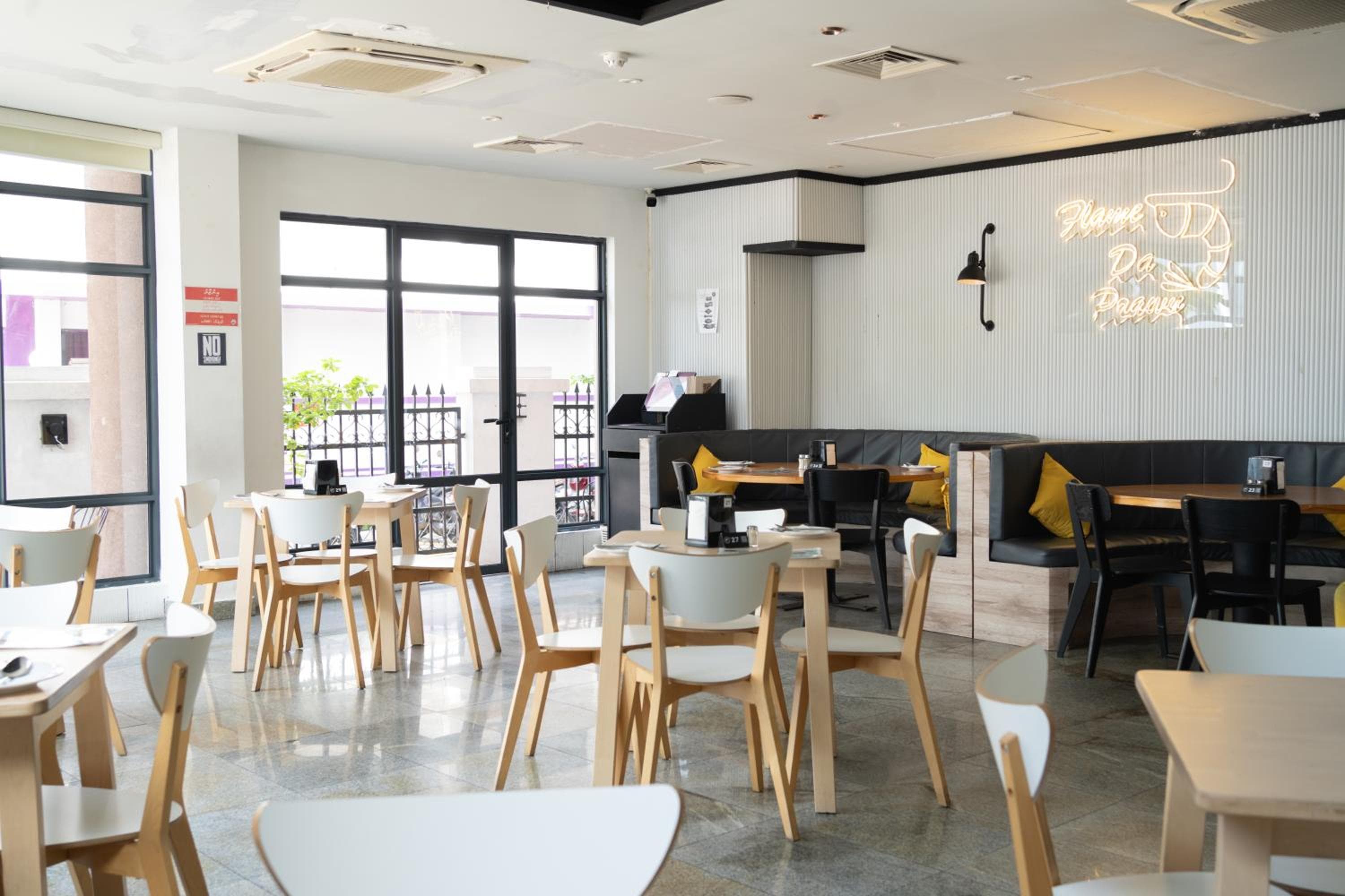 Manhattan Business Hotel, Male - View 9