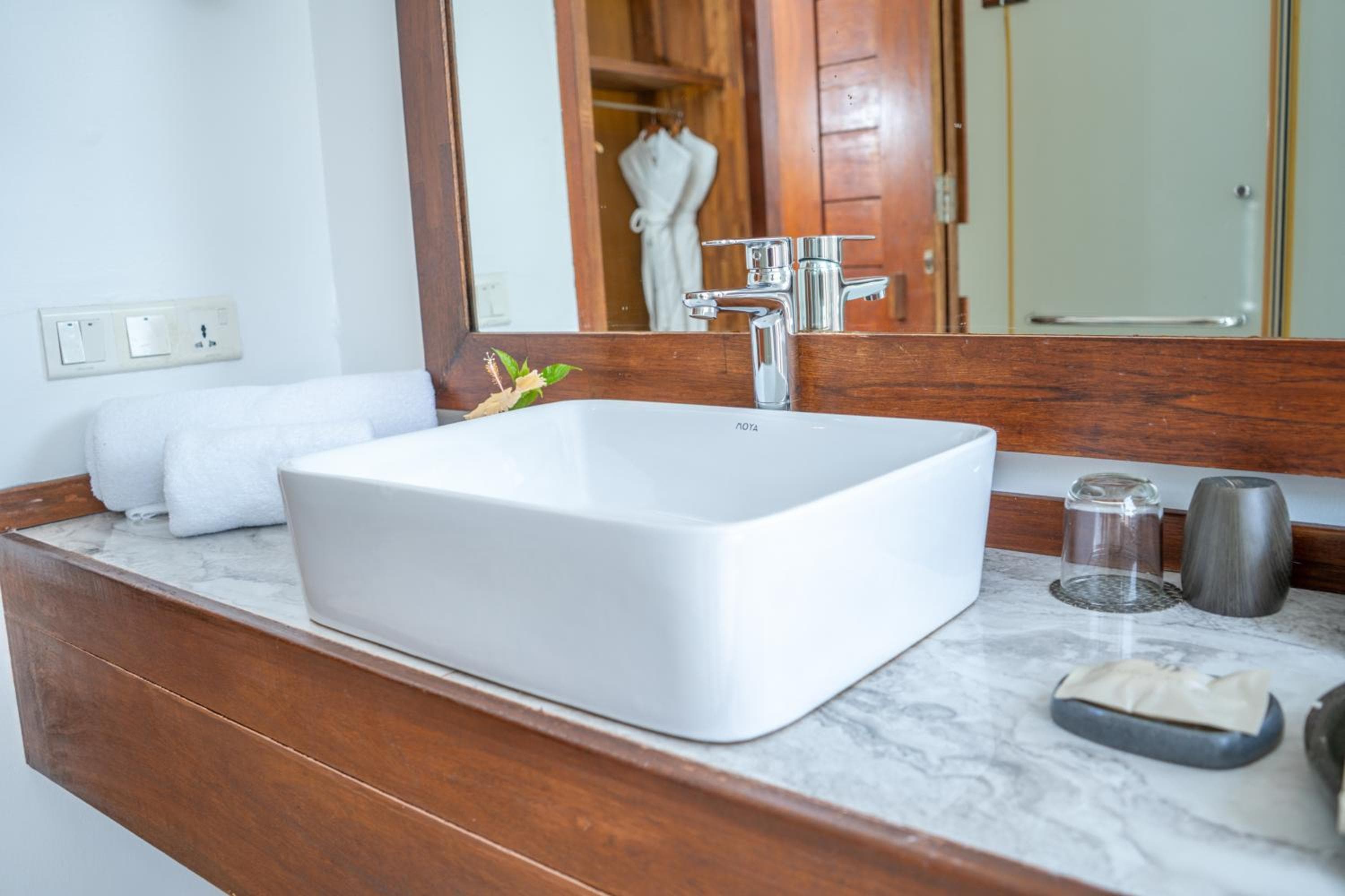 Kudafushi Resort & Spa - View 98